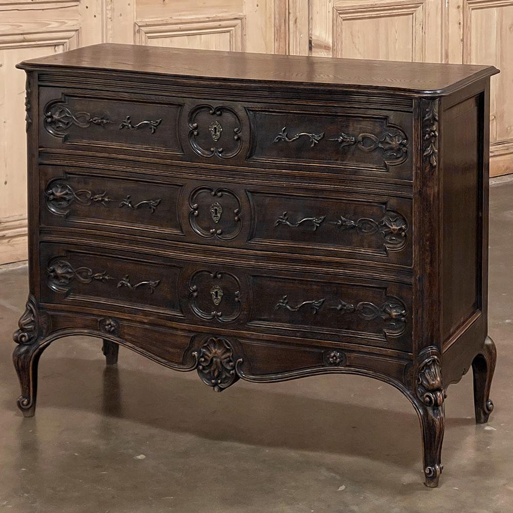 19th Century Country French Louis XIV Commode In Good Condition For Sale In Dallas, TX