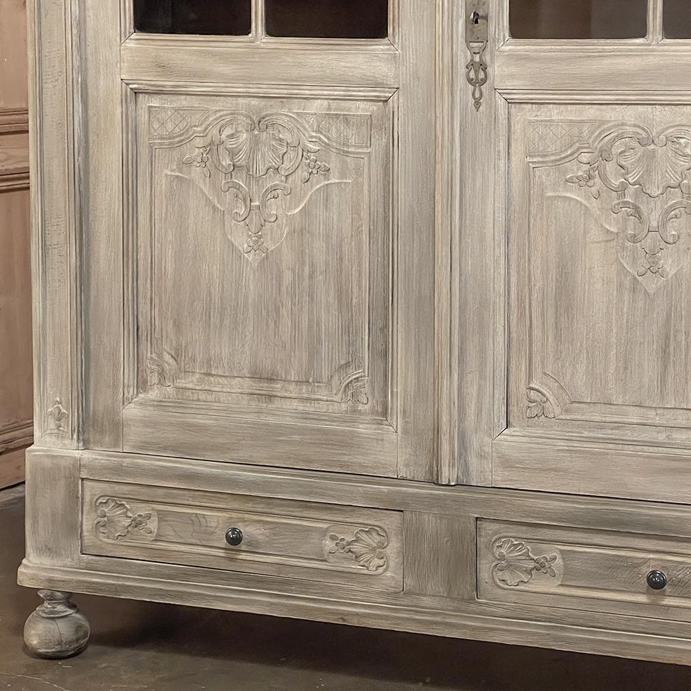 19th Century Country French Louis XIV Whitewashed Bookcase For Sale 11