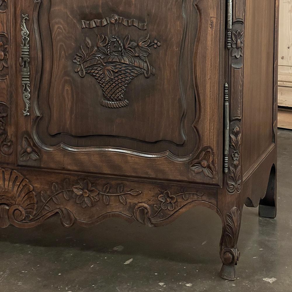 19th Century Country French Louis XVI Buffet For Sale 10
