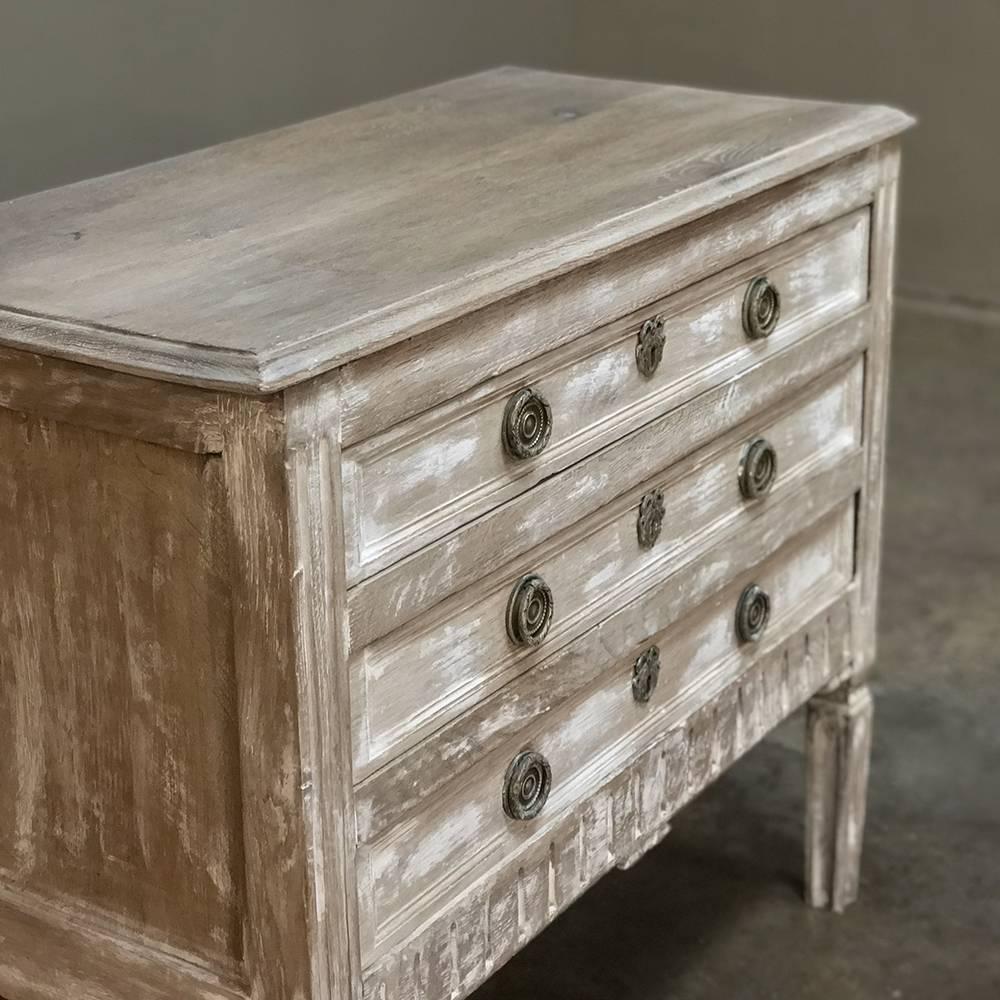 19th Century Country French Louis XVI Whitewashed Pine Commode 2