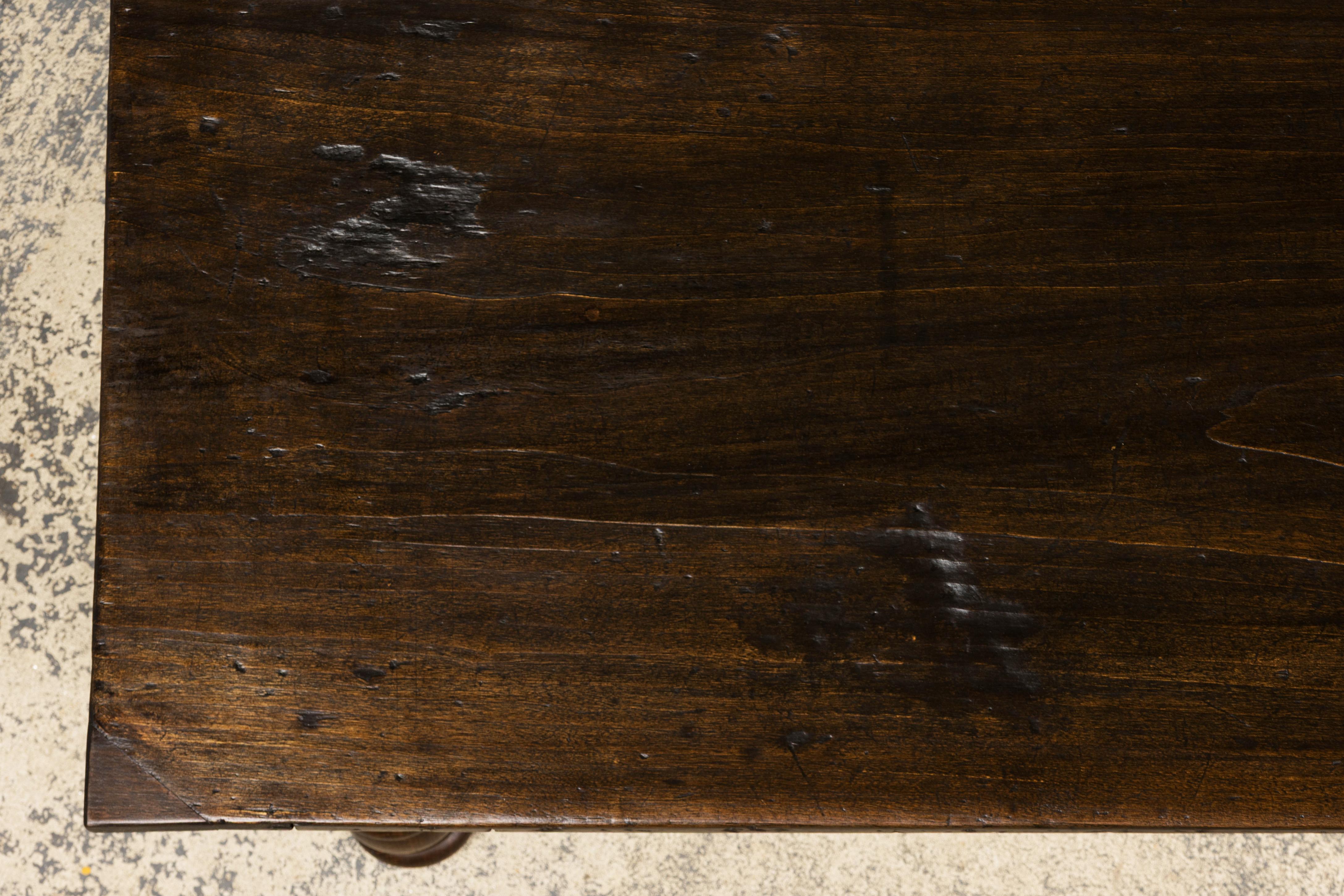 Mesa de centro de granja de madera mixta francesa del siglo XIX en Bueno estado para la venta en Astoria, NY