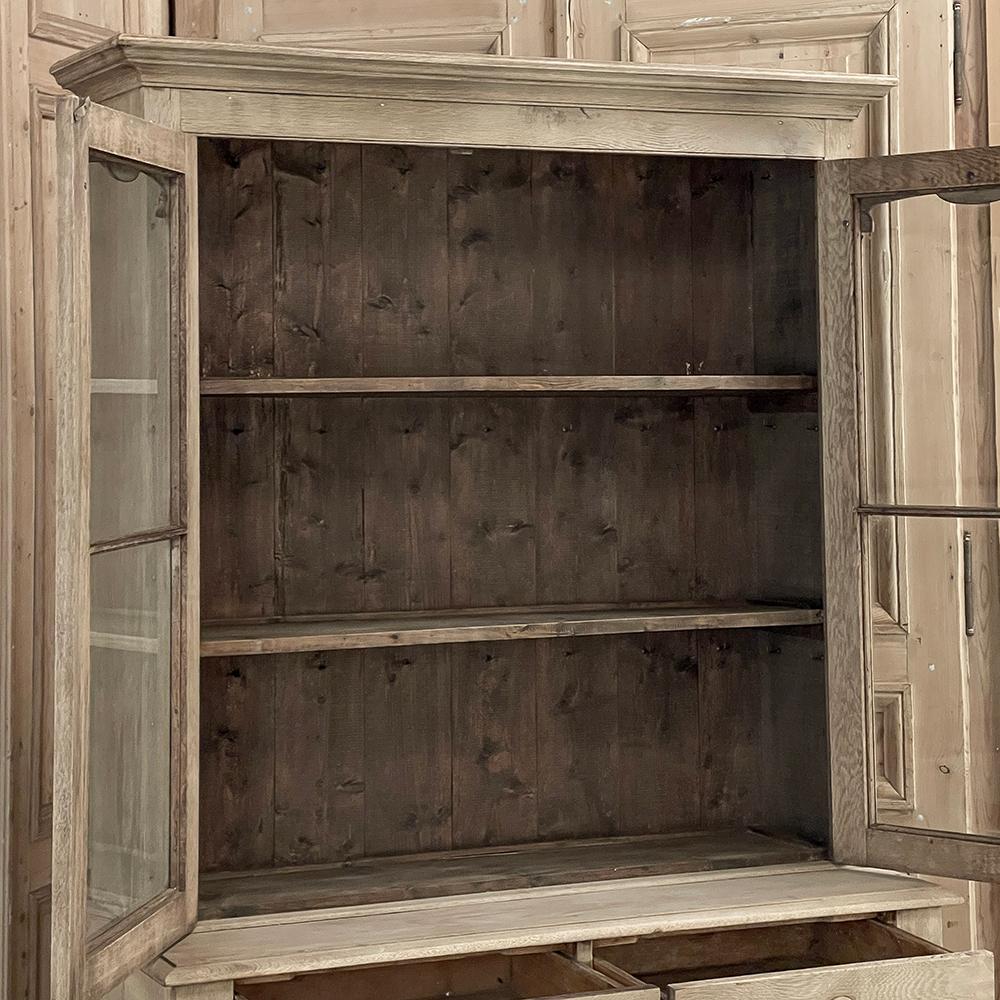 Libreria country francese neoclassica del 19° secolo in Oak Oak In condizioni buone in vendita a Dallas, TX