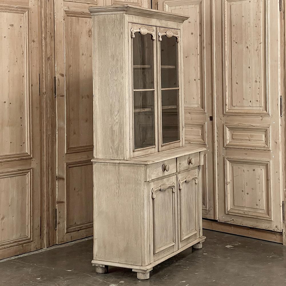 19th Century Country French Neoclassical Bookcase in Stripped Oak For Sale 3