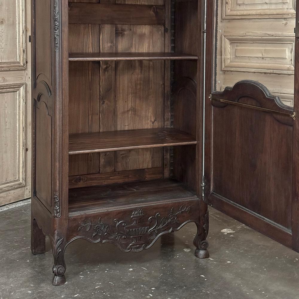 Vitrina de Normandía francesa del siglo XIX ~ Bonnetiere en venta 9