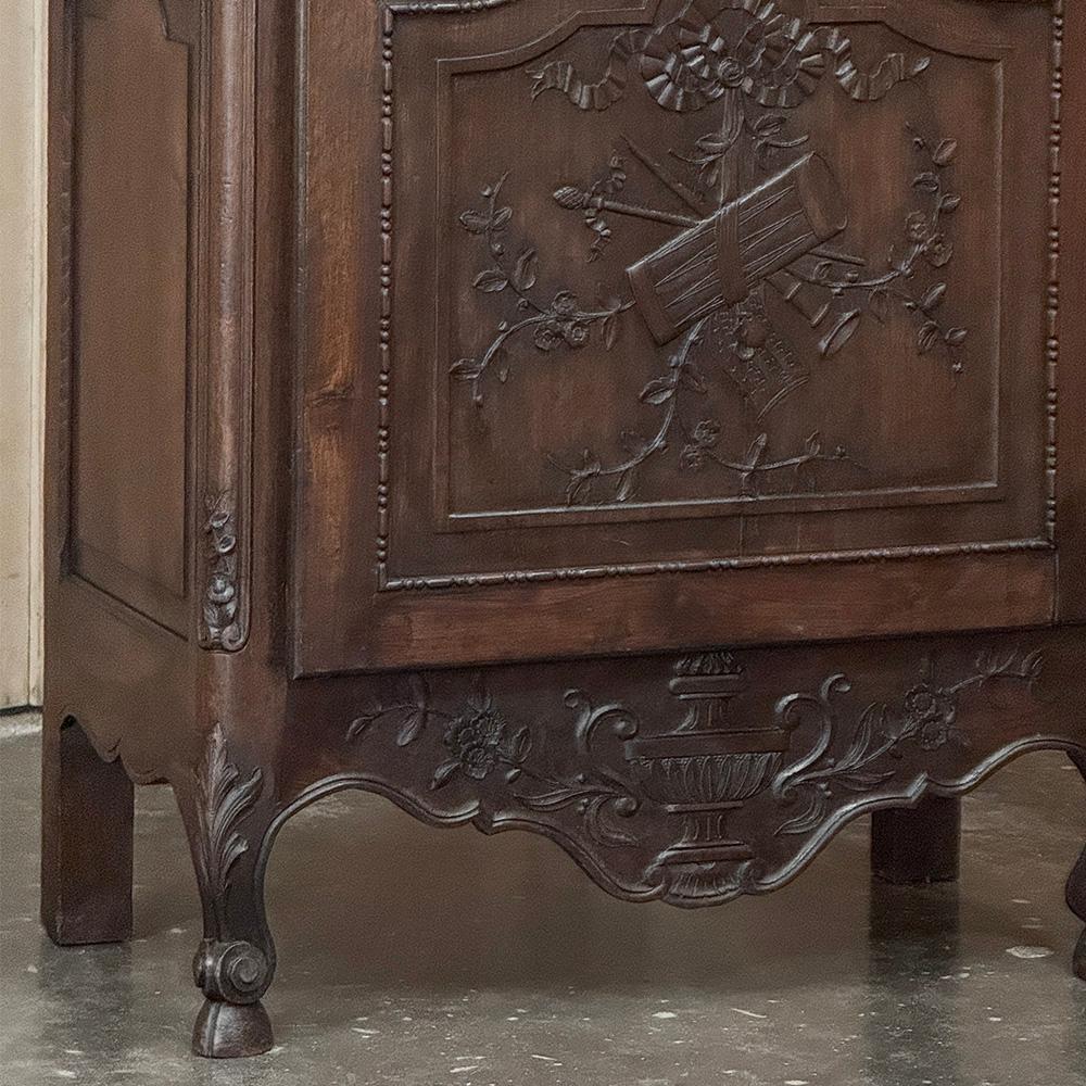 Vitrina de Normandía francesa del siglo XIX ~ Bonnetiere Fines del siglo XIX en venta