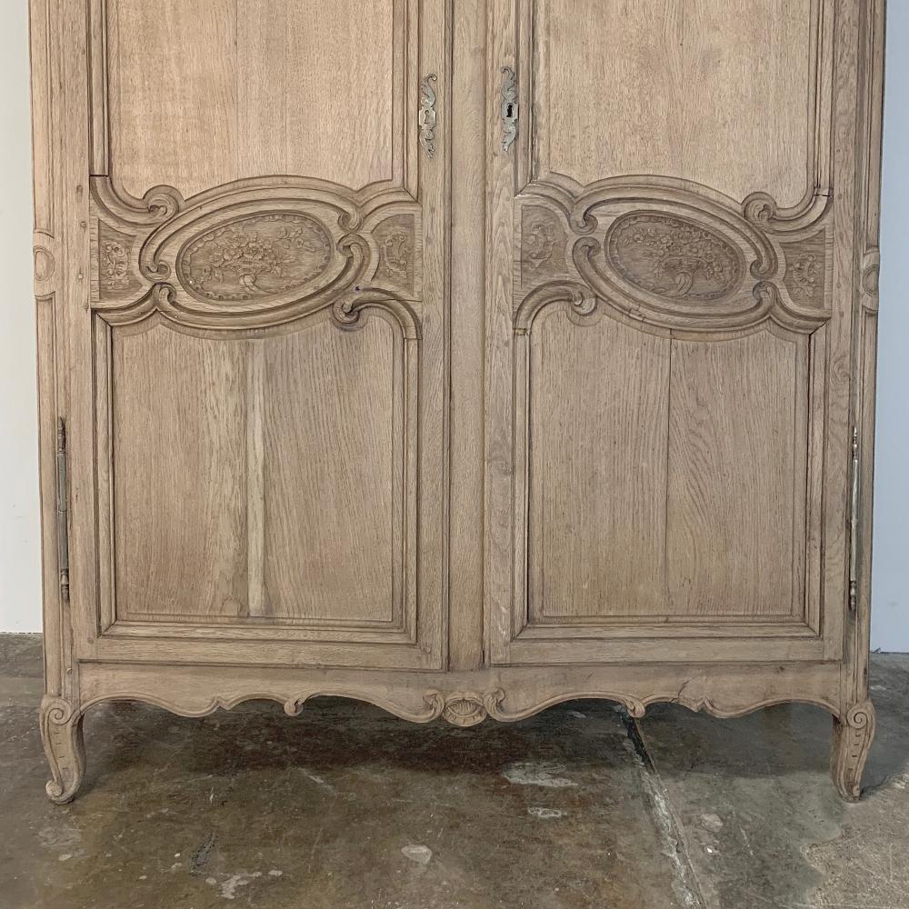 19th Century Country French Normandy Stripped Oak Armoire In Good Condition In Dallas, TX