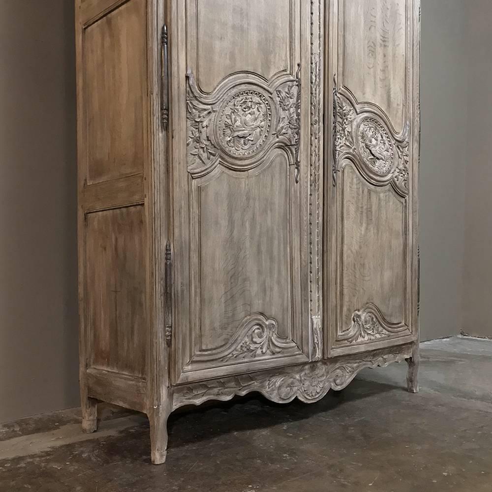 19th Century Country French Normandy Stripped Oak Wedding Armoire In Good Condition In Dallas, TX