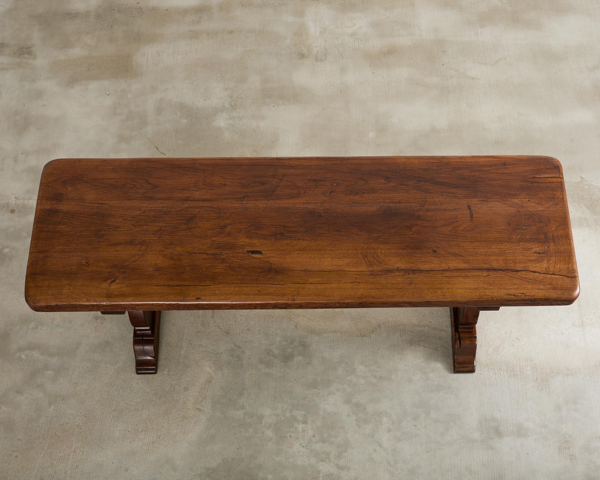 Mesa de comedor de caballete de granja de roble francés del siglo XIX Hecho a mano en venta