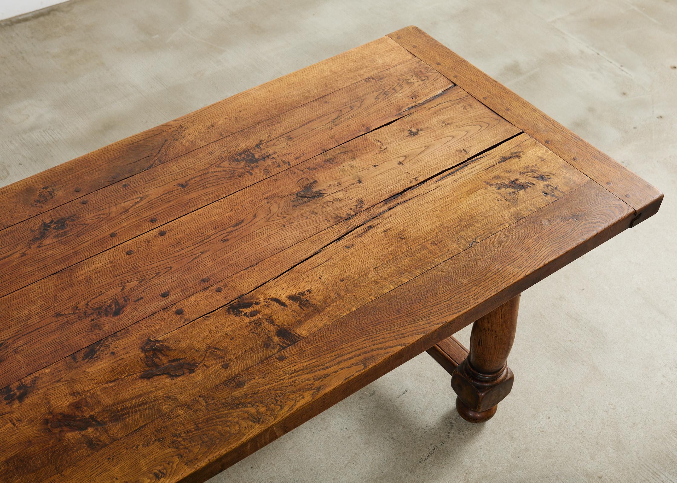 XIXe siècle Table de salle à manger à tréteaux en chêne français du 19e siècle en vente