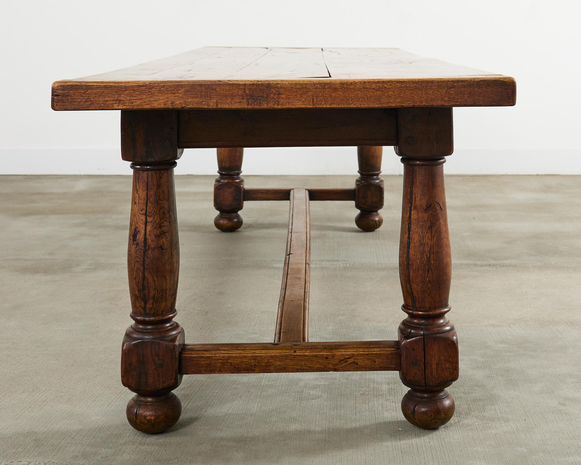 Chêne Table de salle à manger à tréteaux en chêne français du 19e siècle en vente