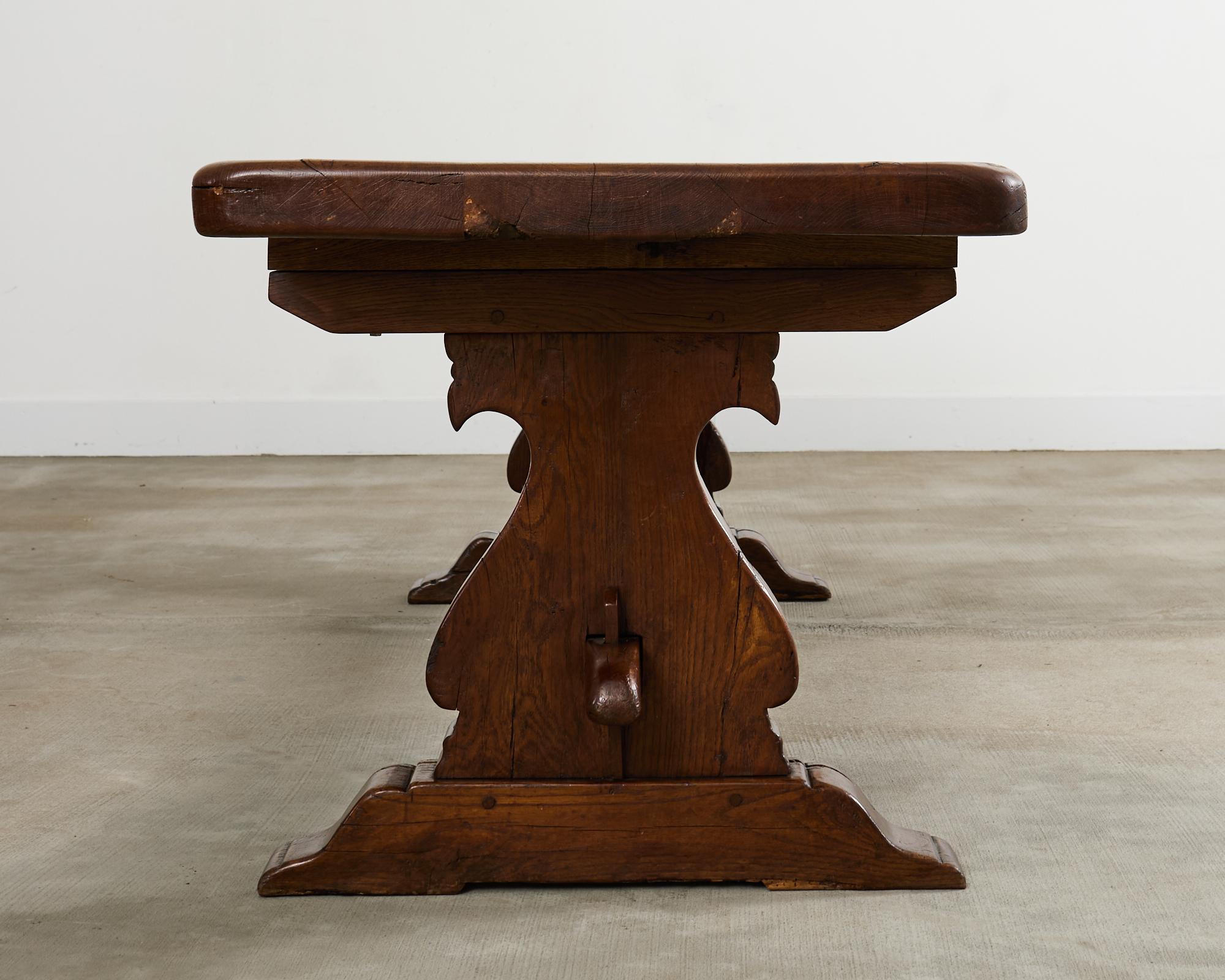 Mesa de comedor de caballete de granja de roble francés del siglo XIX en venta 2
