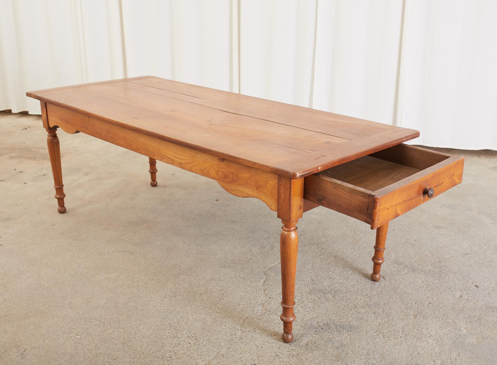 19th Century Country French Provincial Farmhouse Fruitwood Dining Table In Good Condition For Sale In Rio Vista, CA