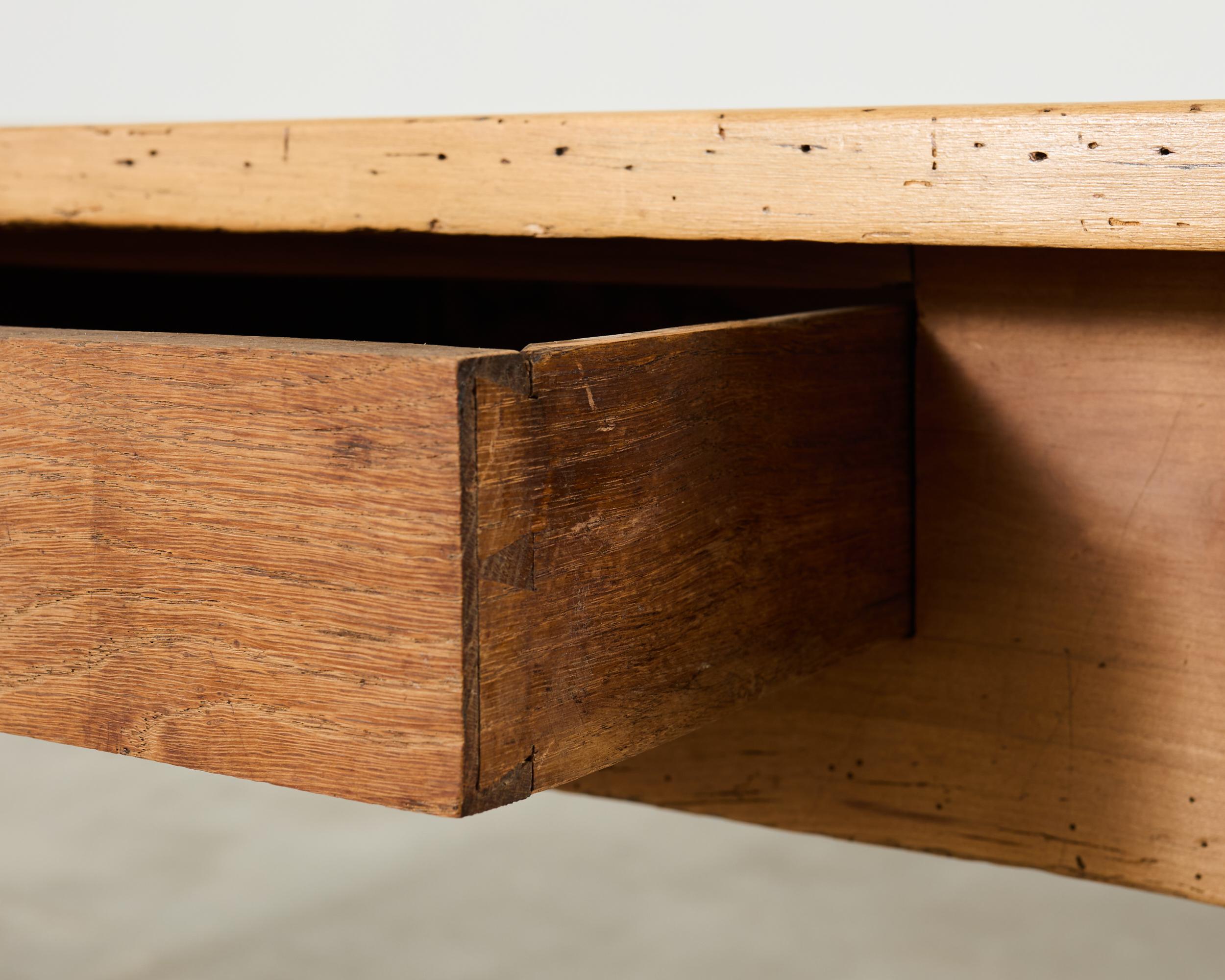 Table de ferme provinciale française du 19ème siècle en vente 4