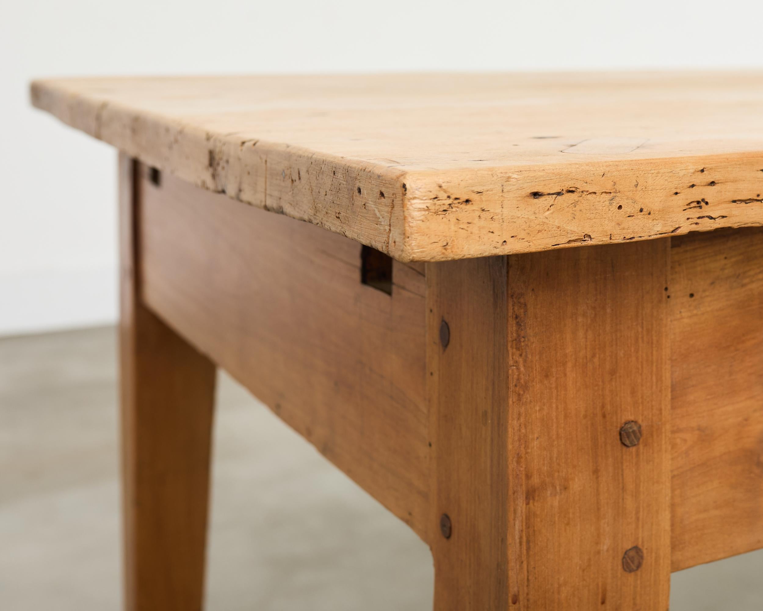 Table de ferme provinciale française du 19ème siècle en vente 9