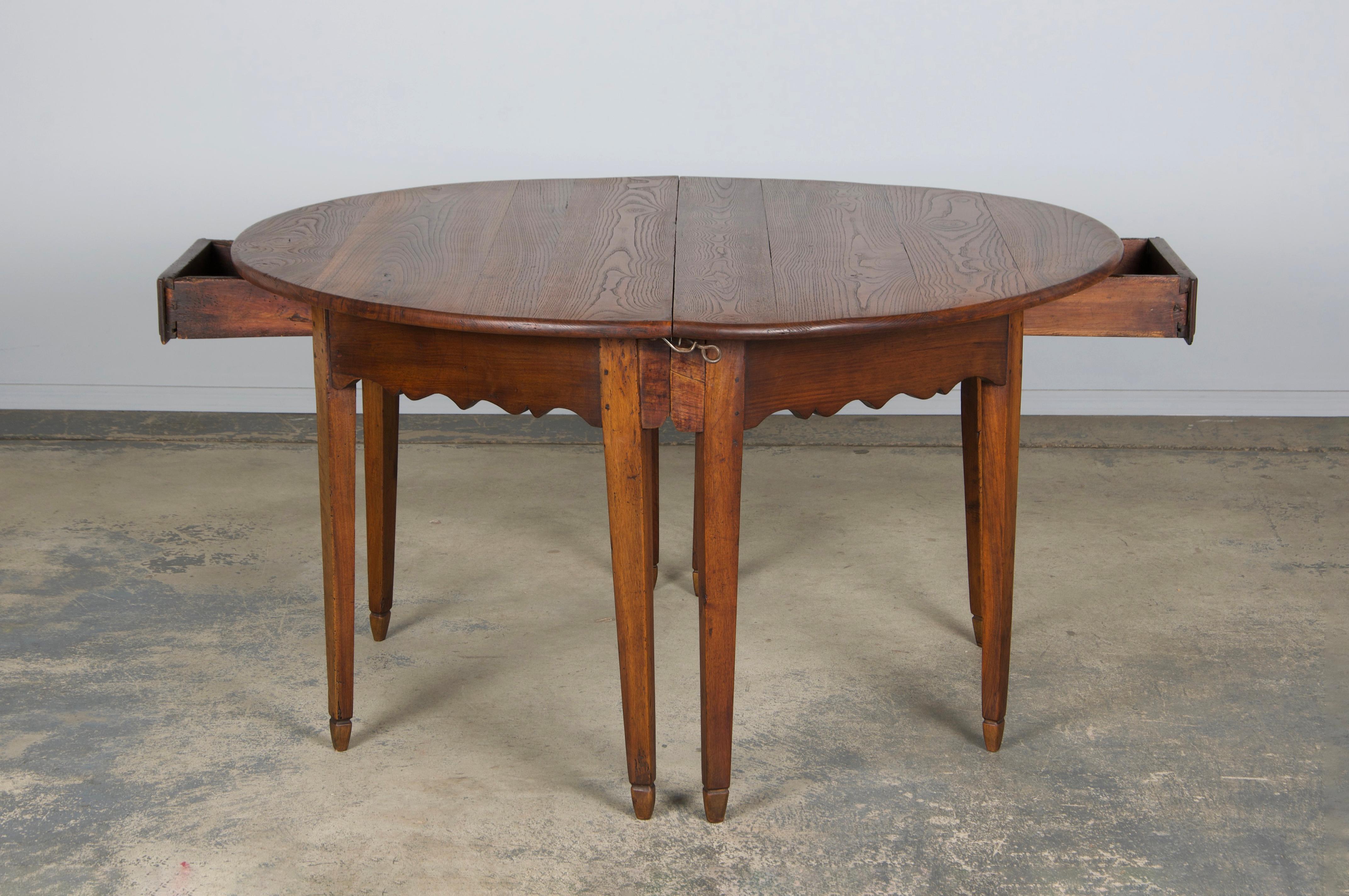 Table de ferme provinciale française du 19ème siècle en vente 4