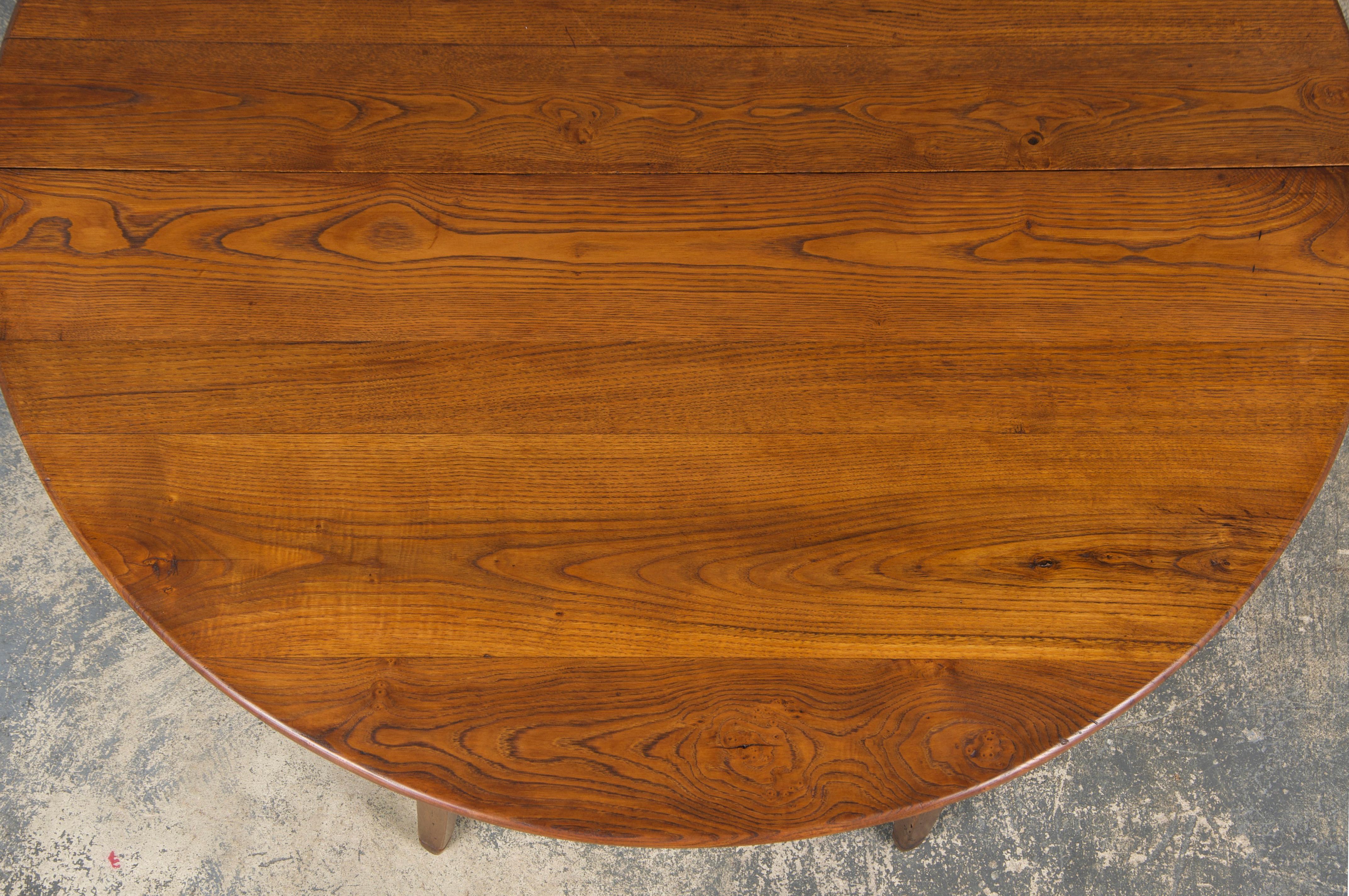 Table de ferme provinciale française du 19ème siècle Bon état - En vente à Astoria, NY
