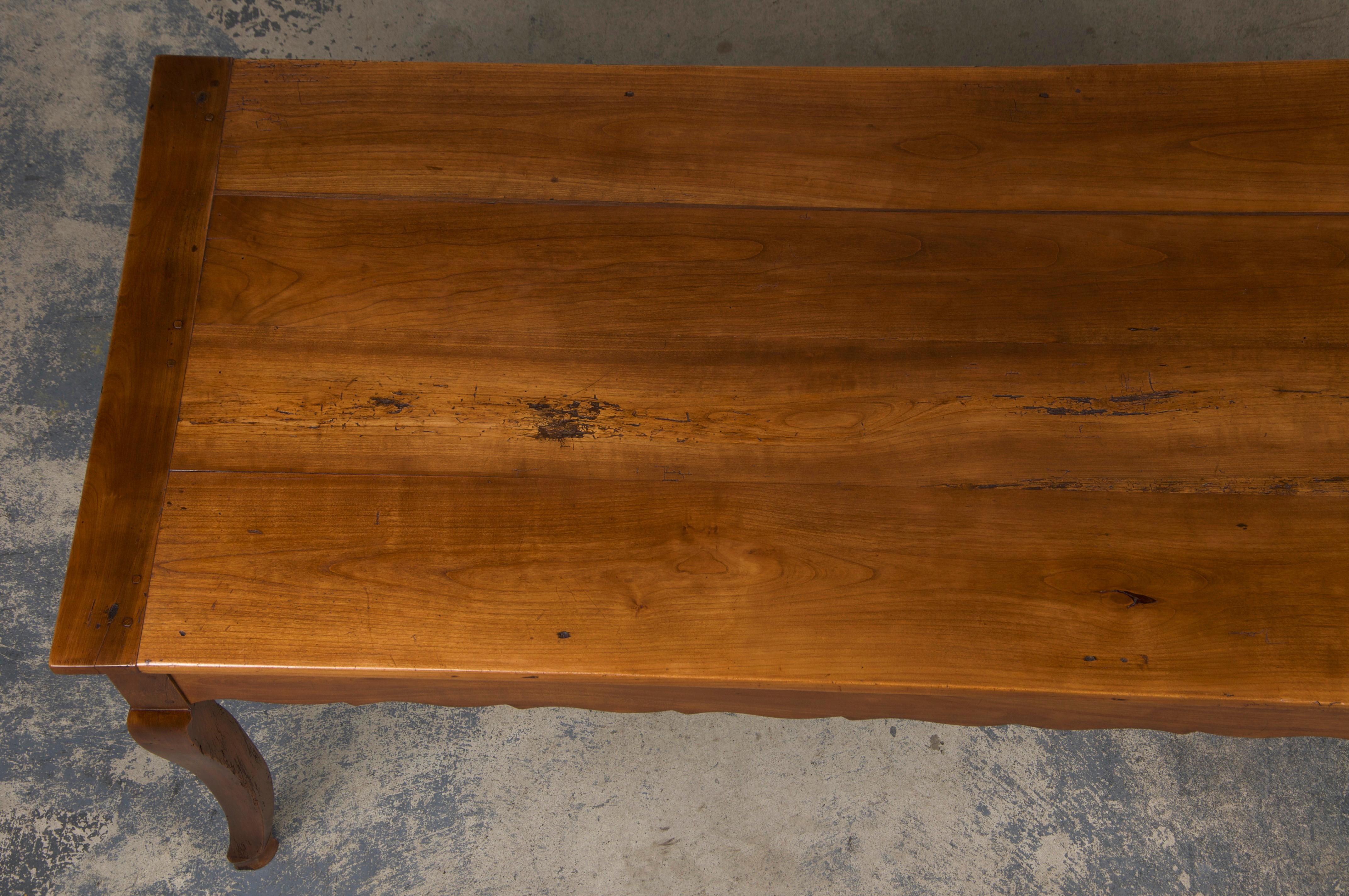 XIXe siècle Table à manger de ferme provinciale française du 19ème siècle en vente