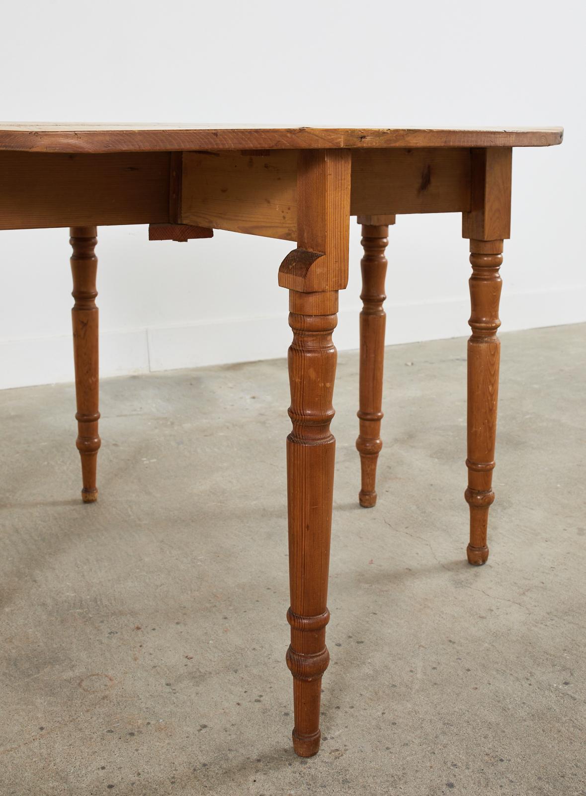 19th Century Country French Provincial Pine Drop Leaf Dining Table In Distressed Condition For Sale In Rio Vista, CA