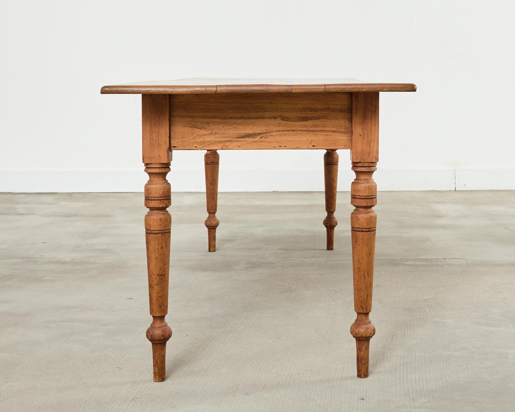 XIX secolo 19th Century Country French Provincial Pine Farmhouse Dining Table in vendita