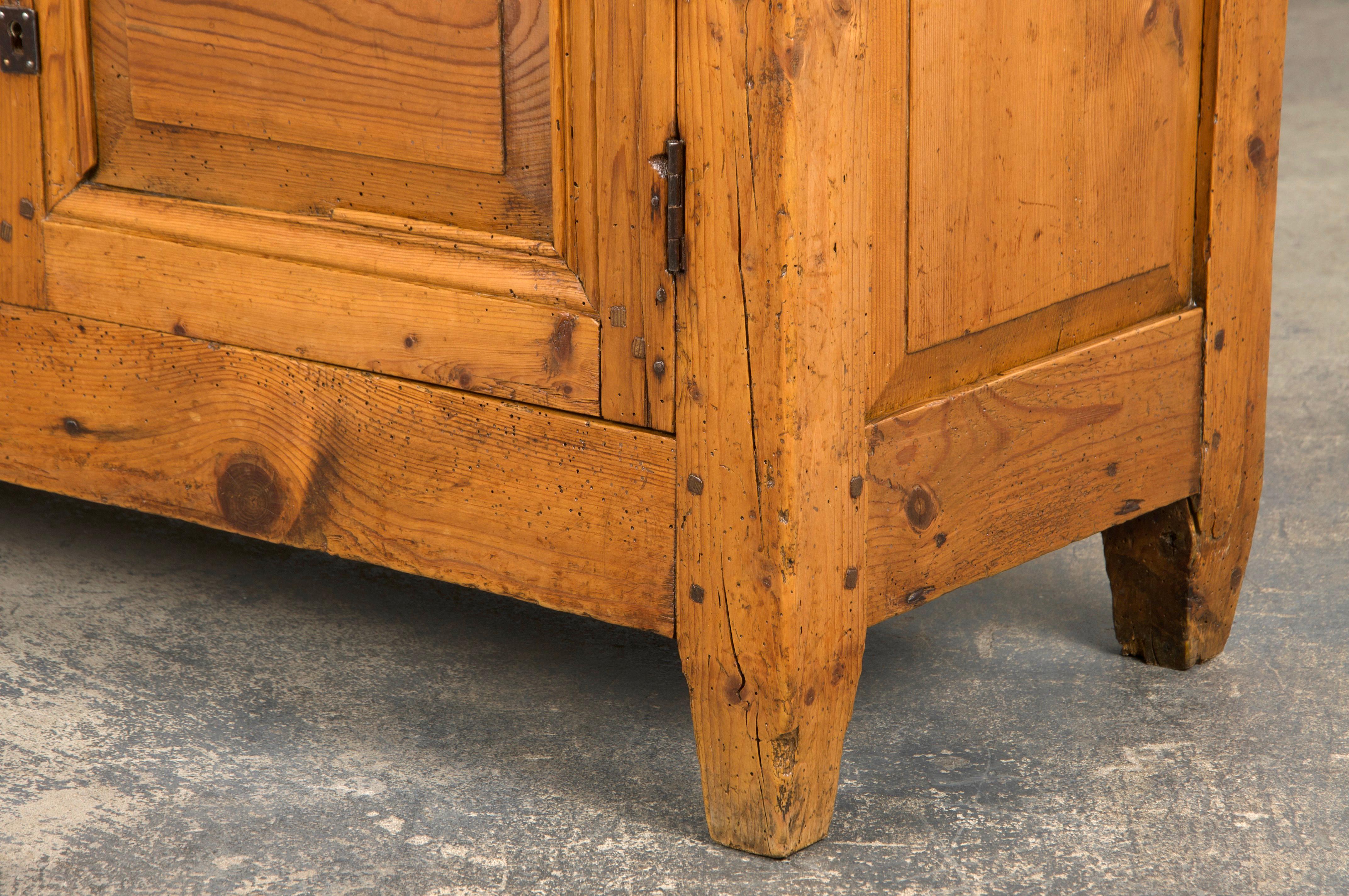 19th Century Country French Provincial Pine Farmhouse Dough Bin Cabinet For Sale 14
