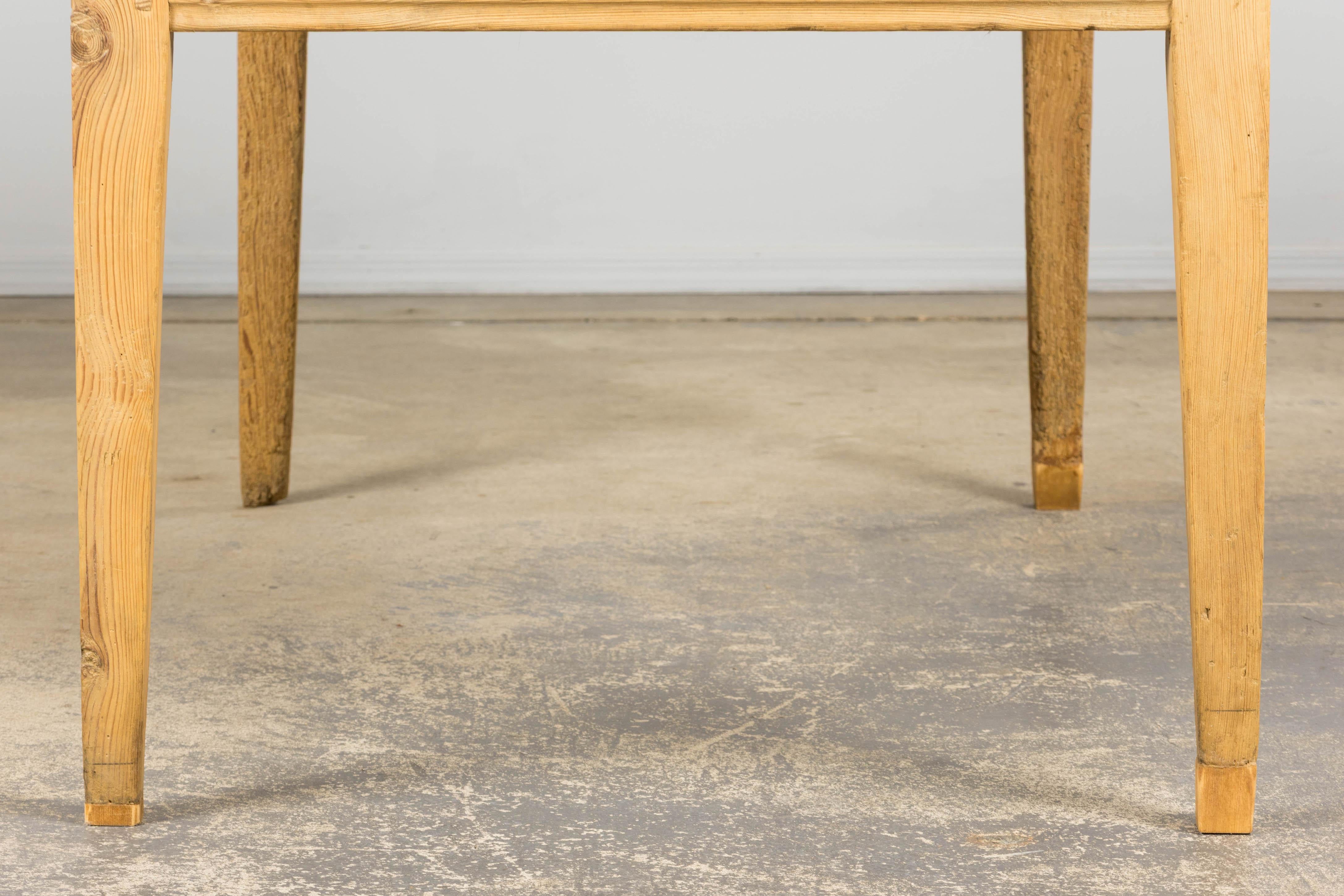 Îlot de ferme en pin providentiel français du 19e siècle en vente 7