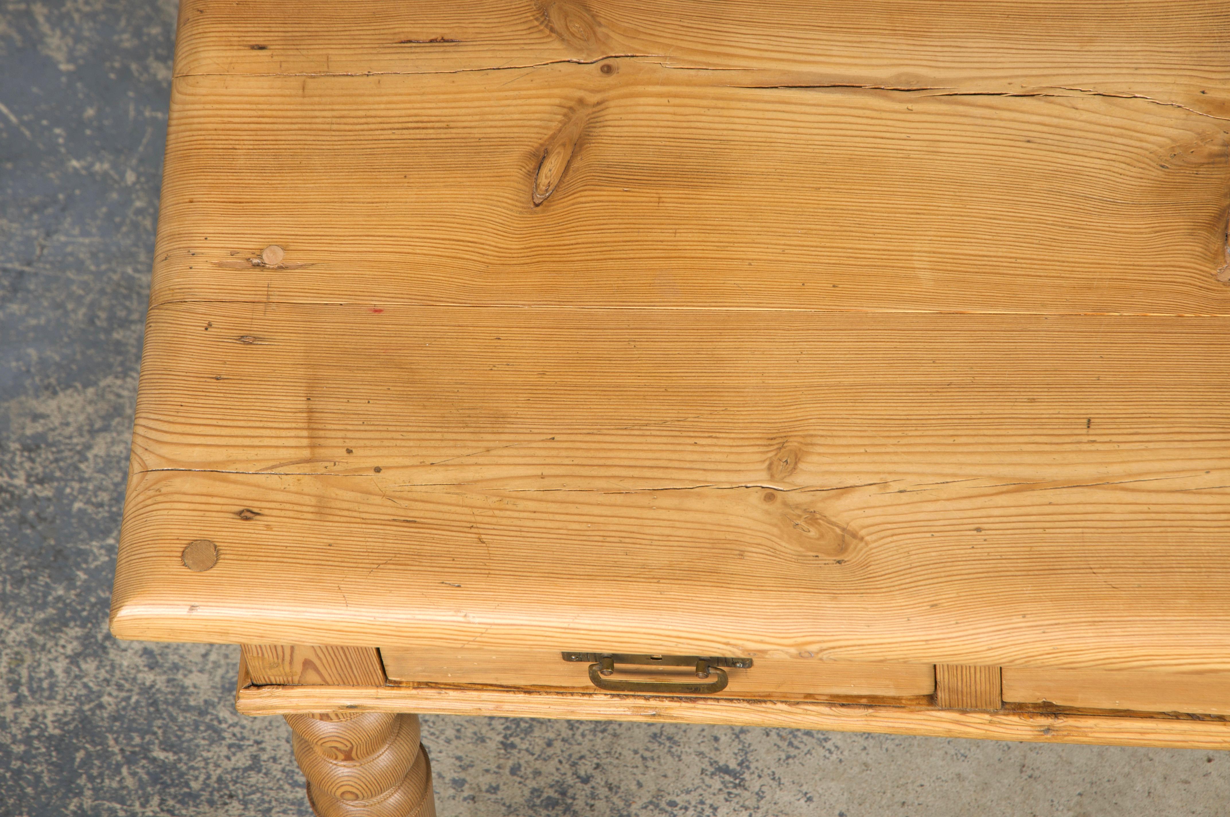 19th Century Country French Provincial Pine Writing Desk In Good Condition For Sale In Astoria, NY