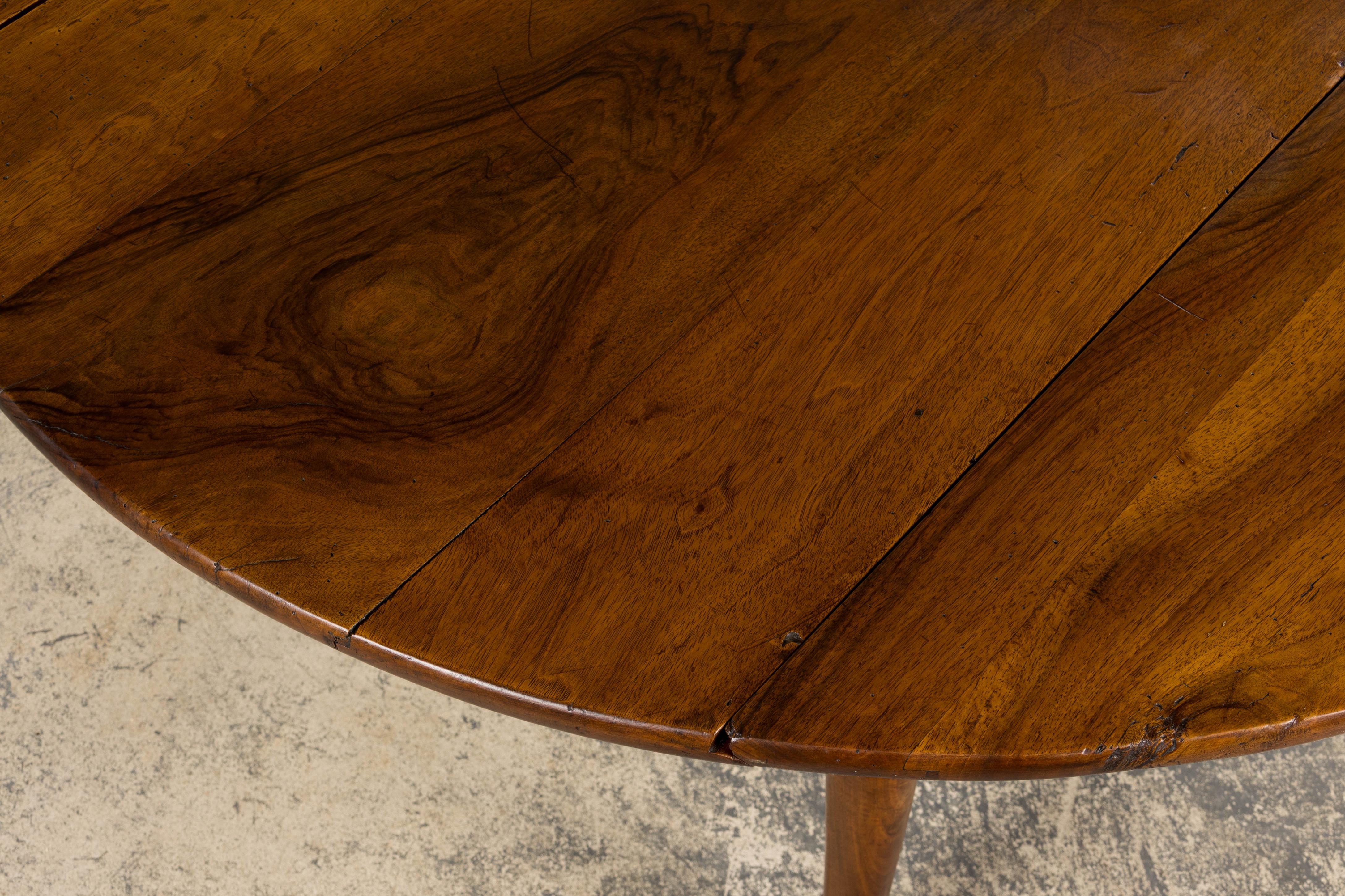19th Century Country French Provincial Walnut Drop Leaf Table For Sale 13