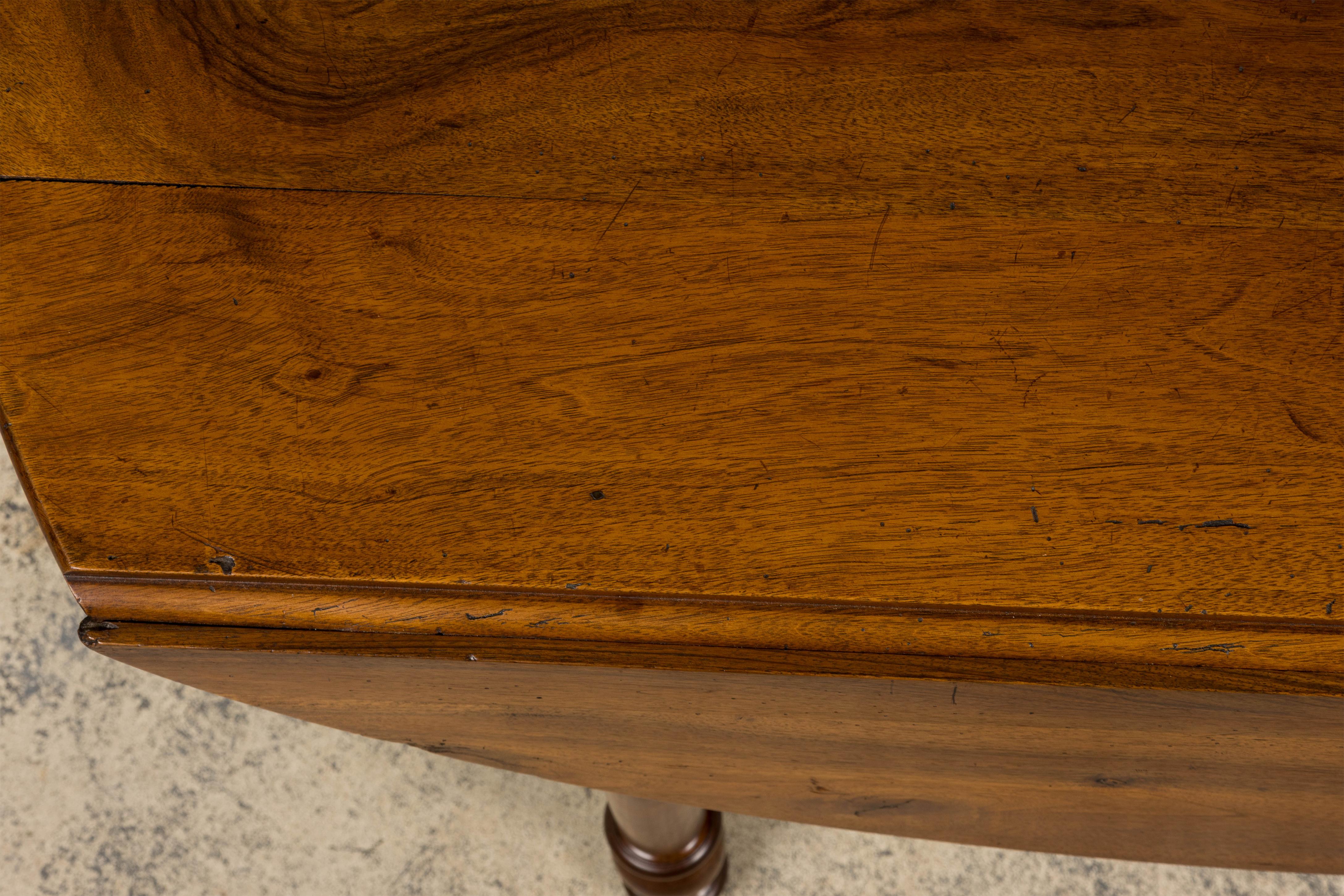 19th Century Country French Provincial Walnut Drop Leaf Table For Sale 1