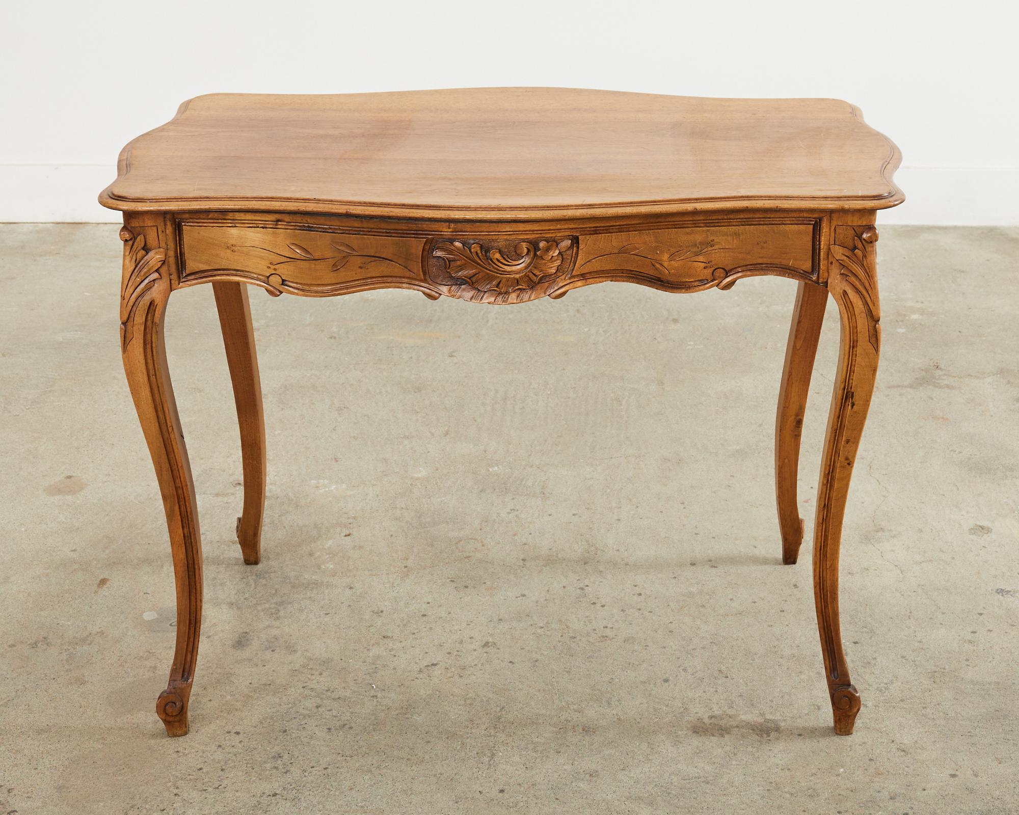 19th Century Country French Provincial Walnut Writing Table Desk In Good Condition For Sale In Rio Vista, CA