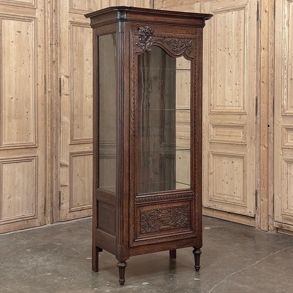 Louis XV 19th Century Country French Regence Vitrine ~ Curio Cabinet For Sale