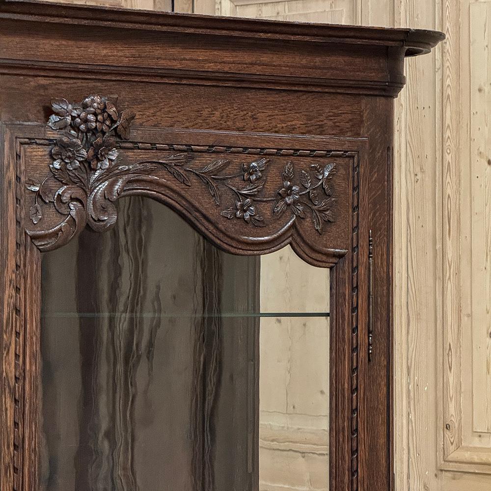 19th Century Country French Regence Vitrine ~ Curio Cabinet In Good Condition For Sale In Dallas, TX