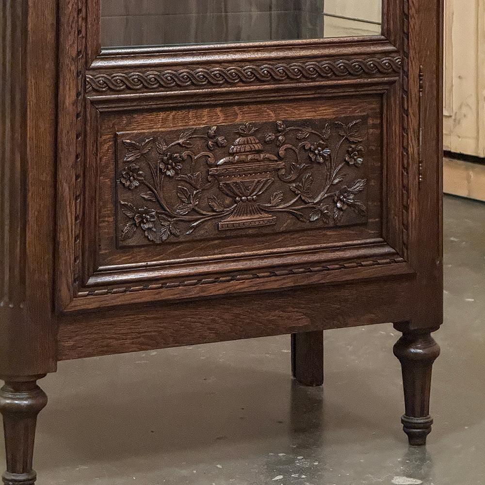 19th Century Country French Regence Vitrine ~ Curio Cabinet For Sale 2