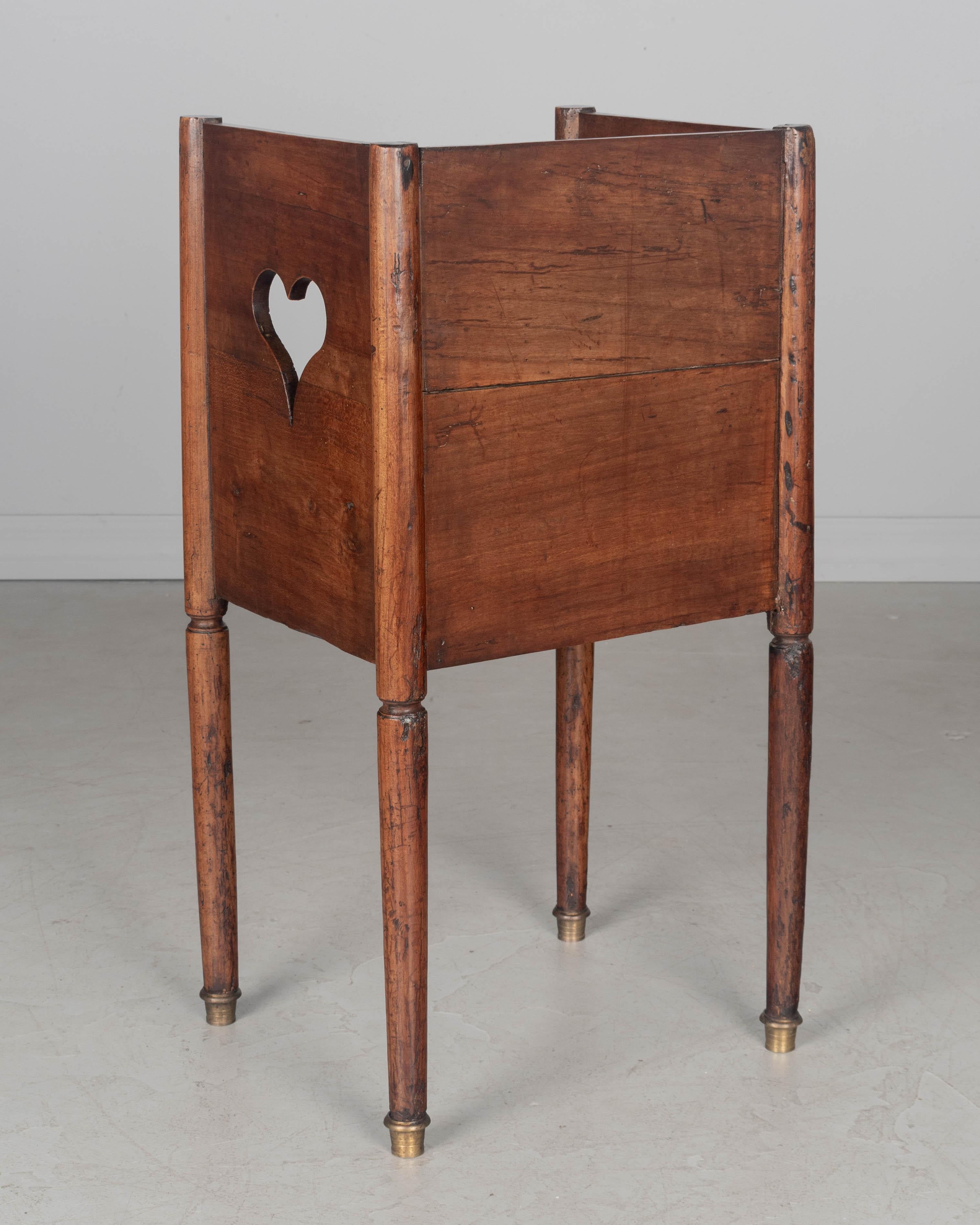 Louis XVI Table d'appoint française du 19e siècle en vente