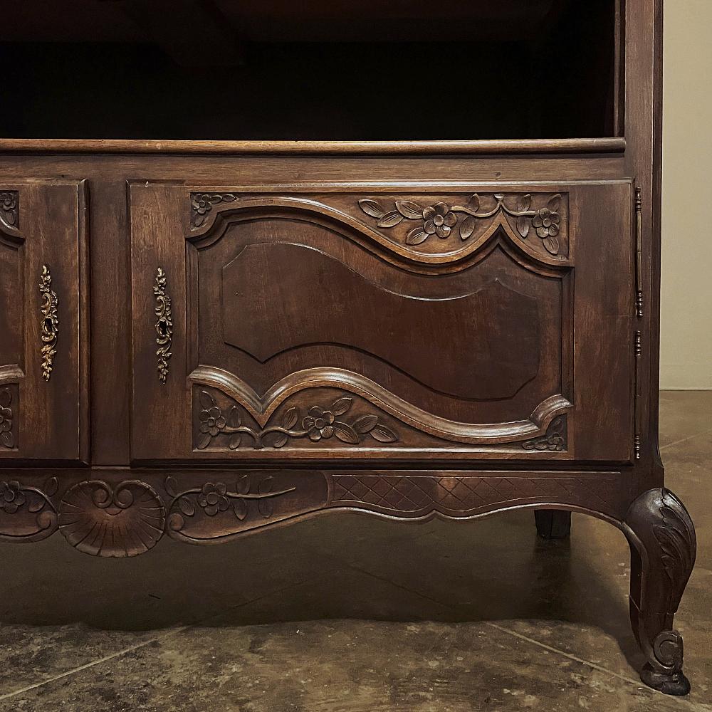 19th Century Country French Walnut Dessert Buffet For Sale 7