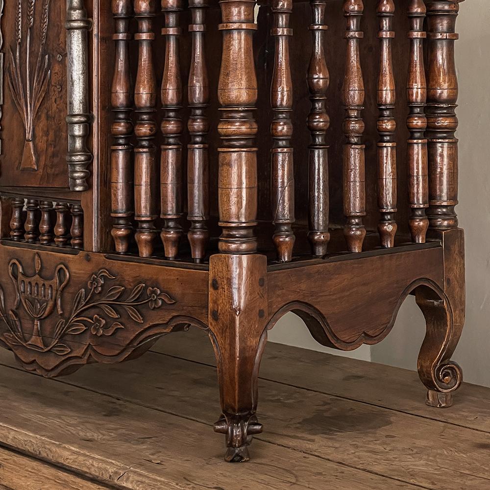 19th Century Country French Walnut Pannetiere ~ Breadbox For Sale 6
