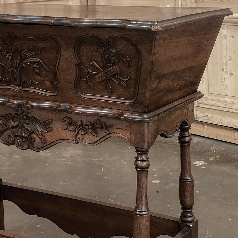 19th Century Country French Walnut Petrin ~ Doughbox For Sale 8