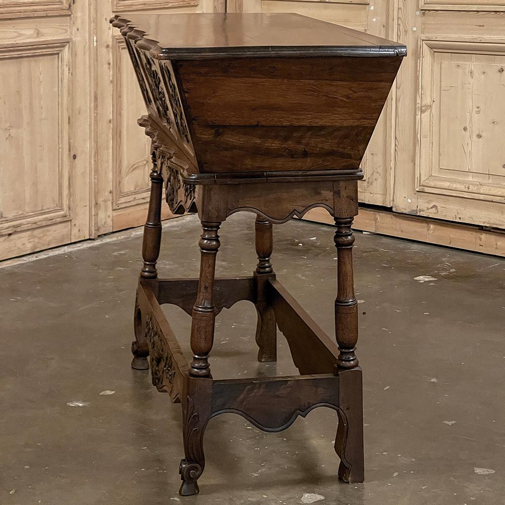 19th Century Country French Walnut Petrin ~ Doughbox For Sale 13