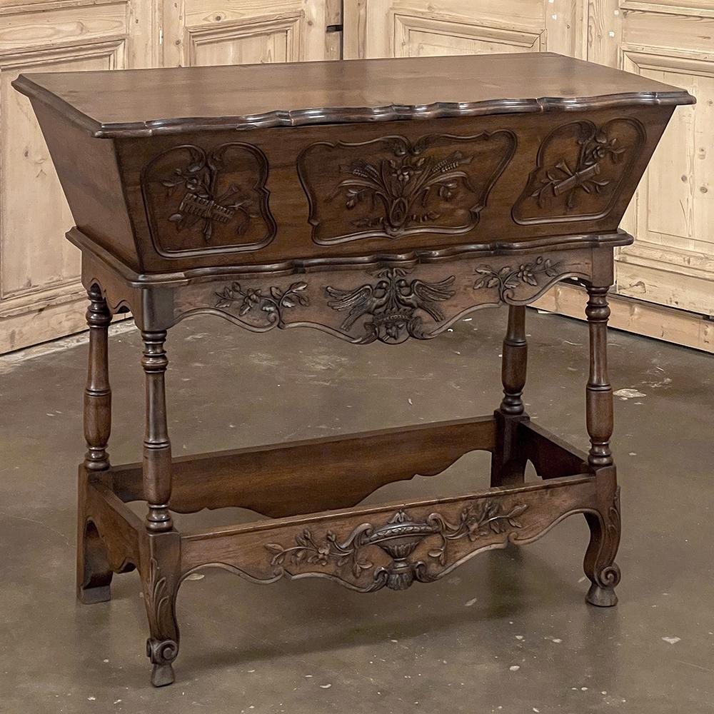 19th Century Country French Walnut Petrin ~ Doughbox recalls a bygone era when rural families were obliged to make their own bread on a daily basis!  Imagine the aromas emanating from the kitchen early in the morning as the bread was baked each day.