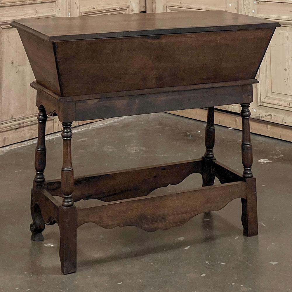 19th Century Country French Walnut Petrin ~ Doughbox For Sale 15