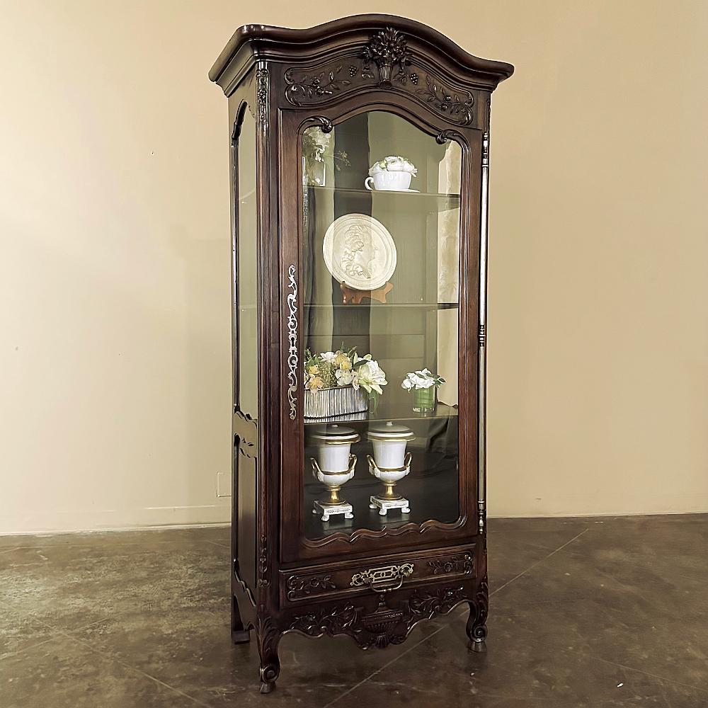 19th Century Country French Walnut Vitrine In Good Condition For Sale In Dallas, TX