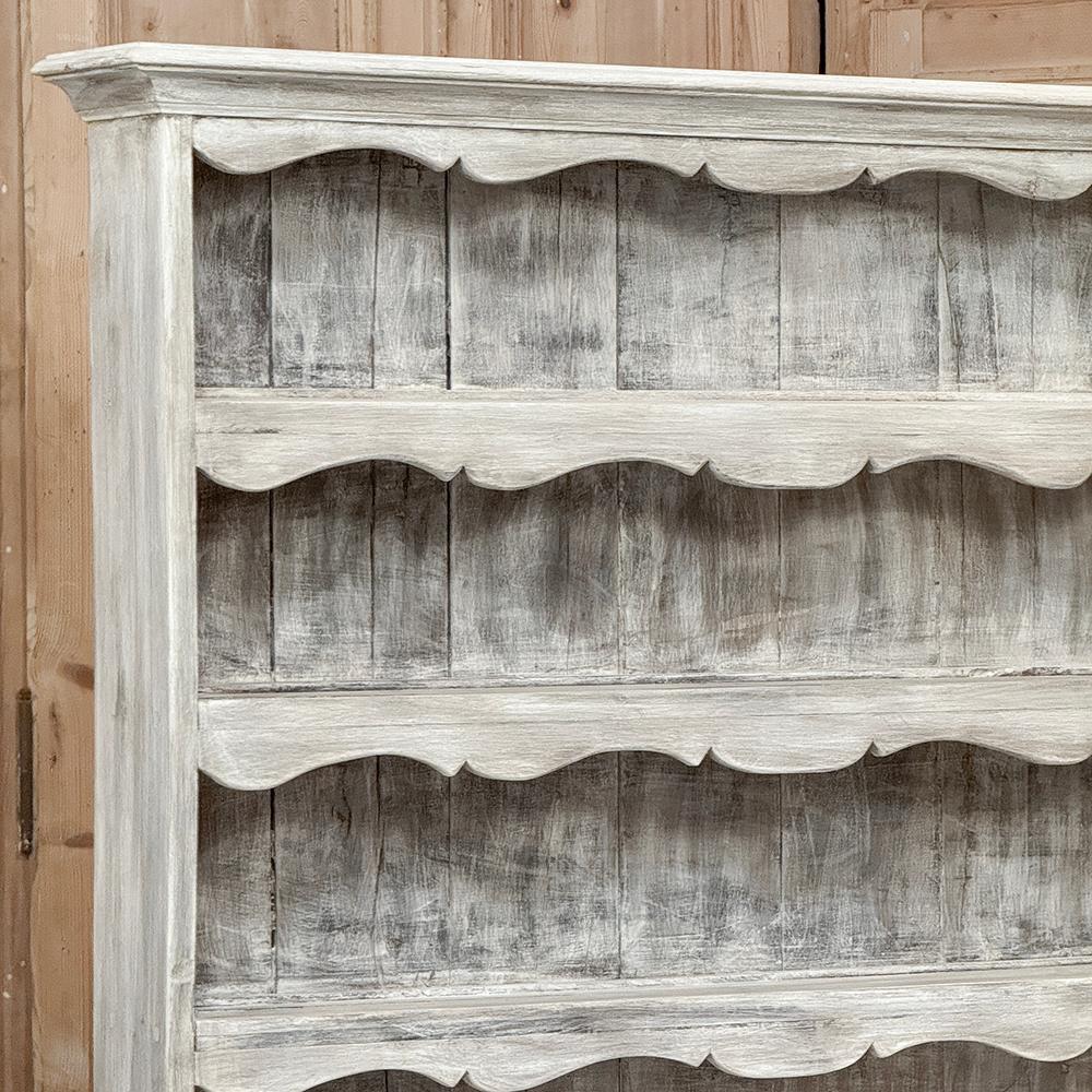 Französisch-weiß gewaschener Vaisselier ~ Buffet ~ Schrank, 19. Jahrhundert (Handgefertigt) im Angebot