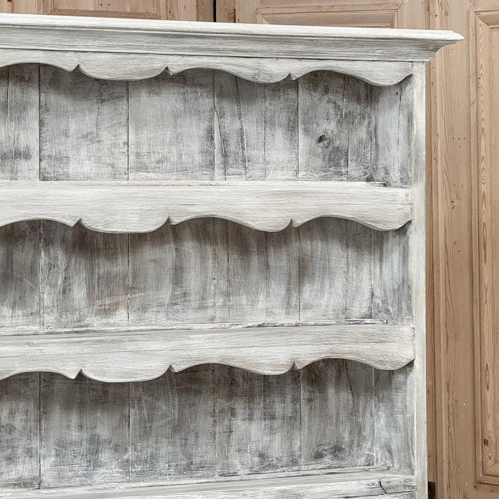 Französisch-weiß gewaschener Vaisselier ~ Buffet ~ Schrank, 19. Jahrhundert im Angebot 1