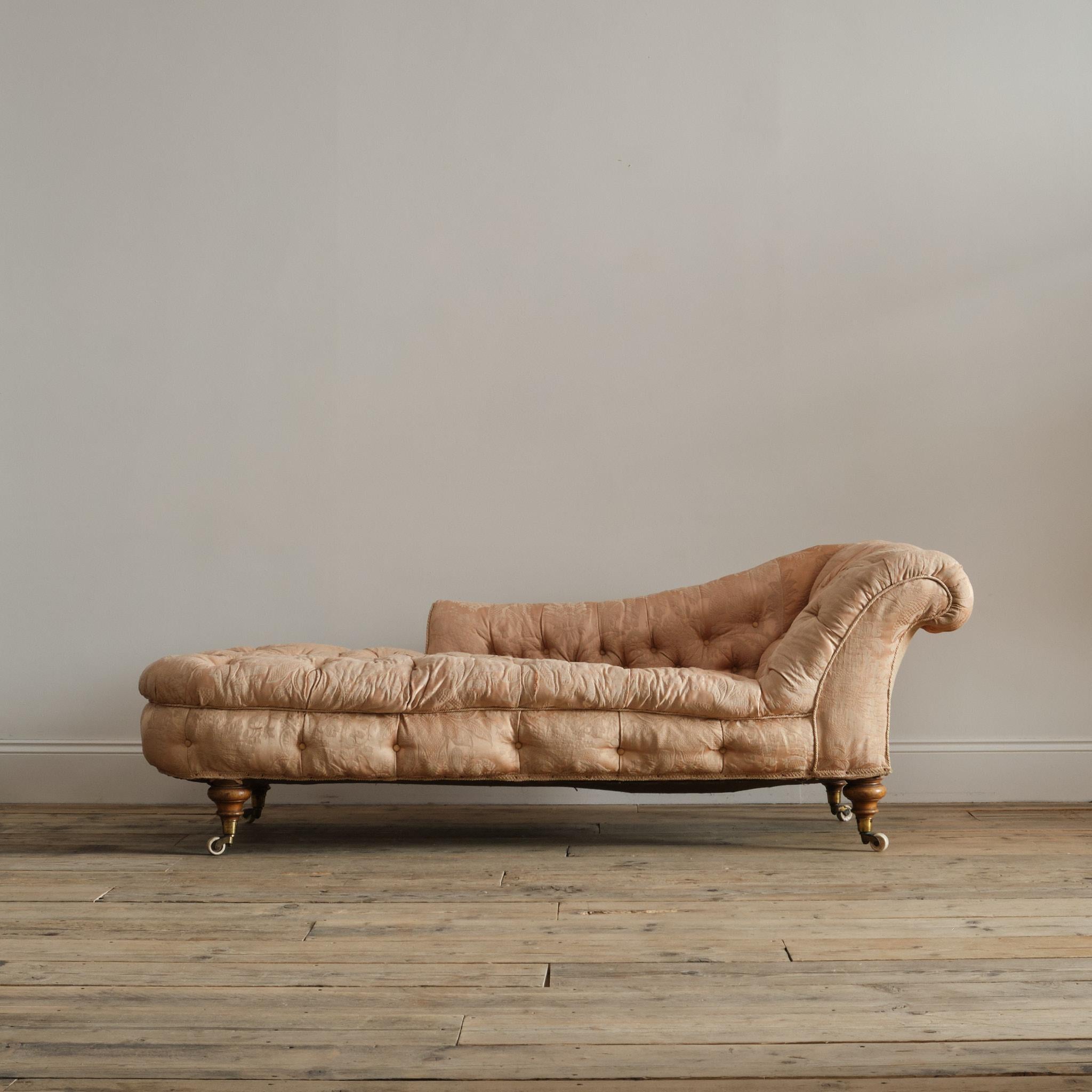 Victorian 19th Century Country House Chaise Longue For Sale