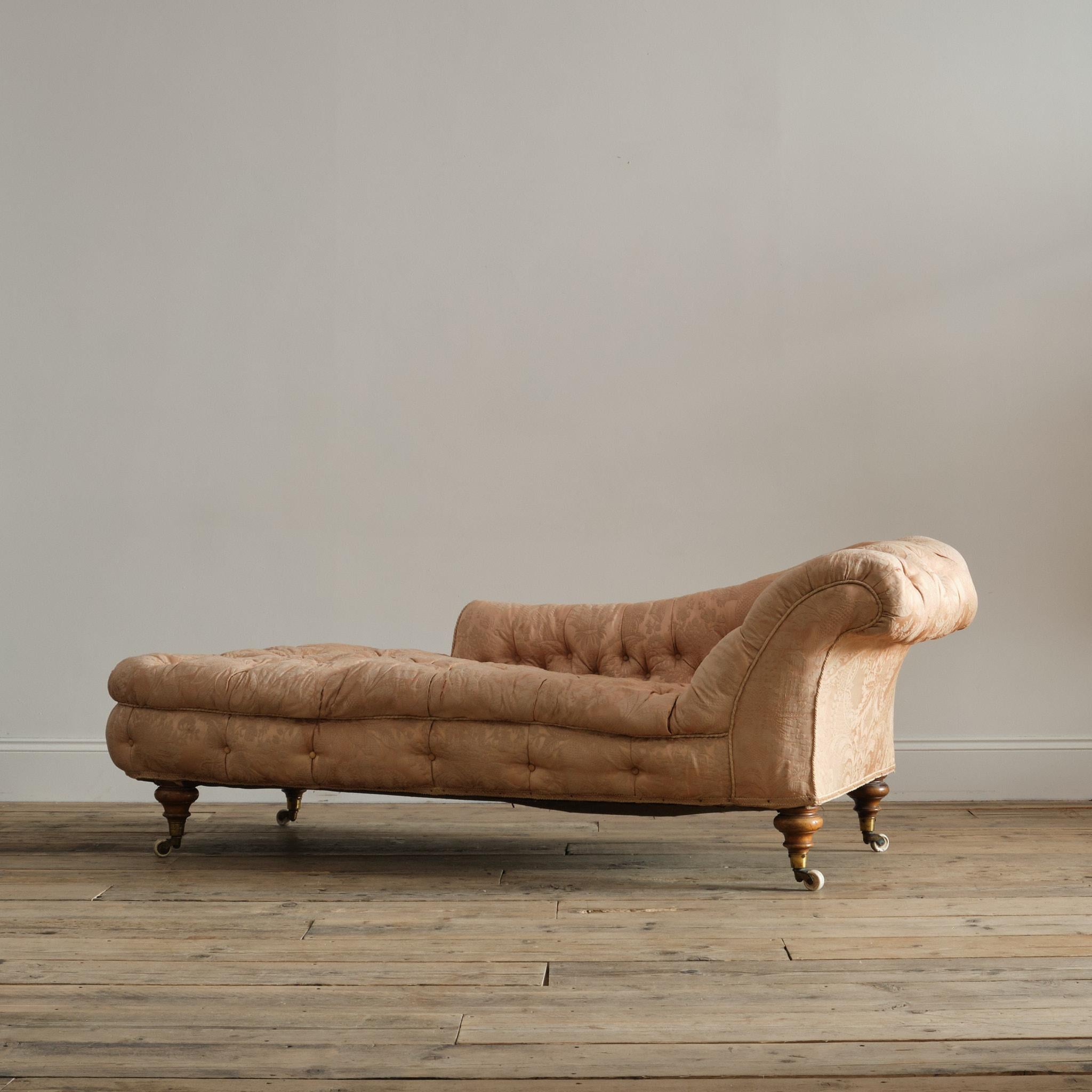 British 19th Century Country House Chaise Longue For Sale