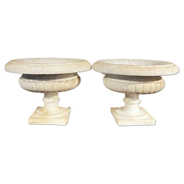 19th Century Couple of Carrara Marble Basins For Sale at 1stDibs