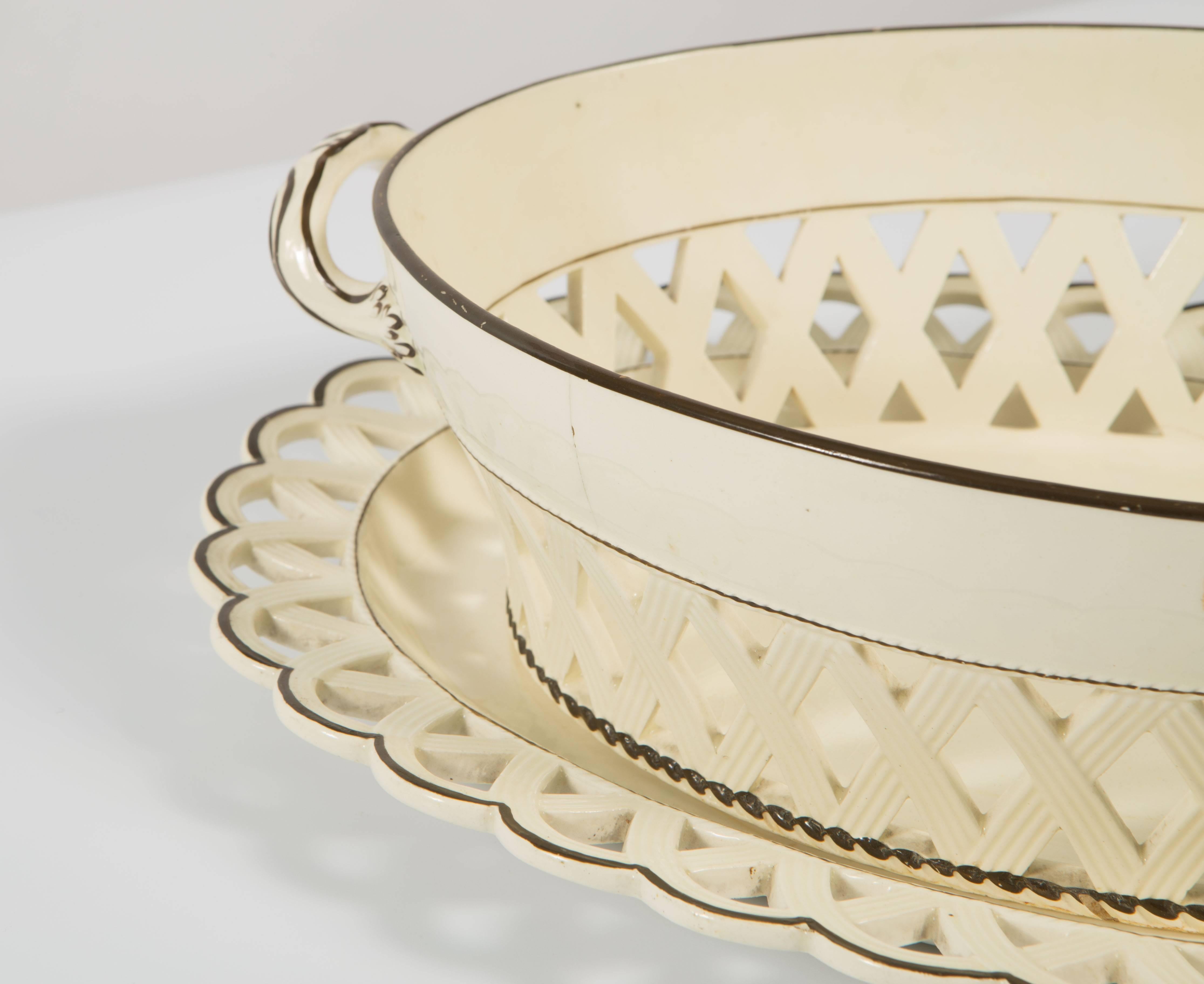 19th Century Creamware Bowl with Underplate For Sale 1