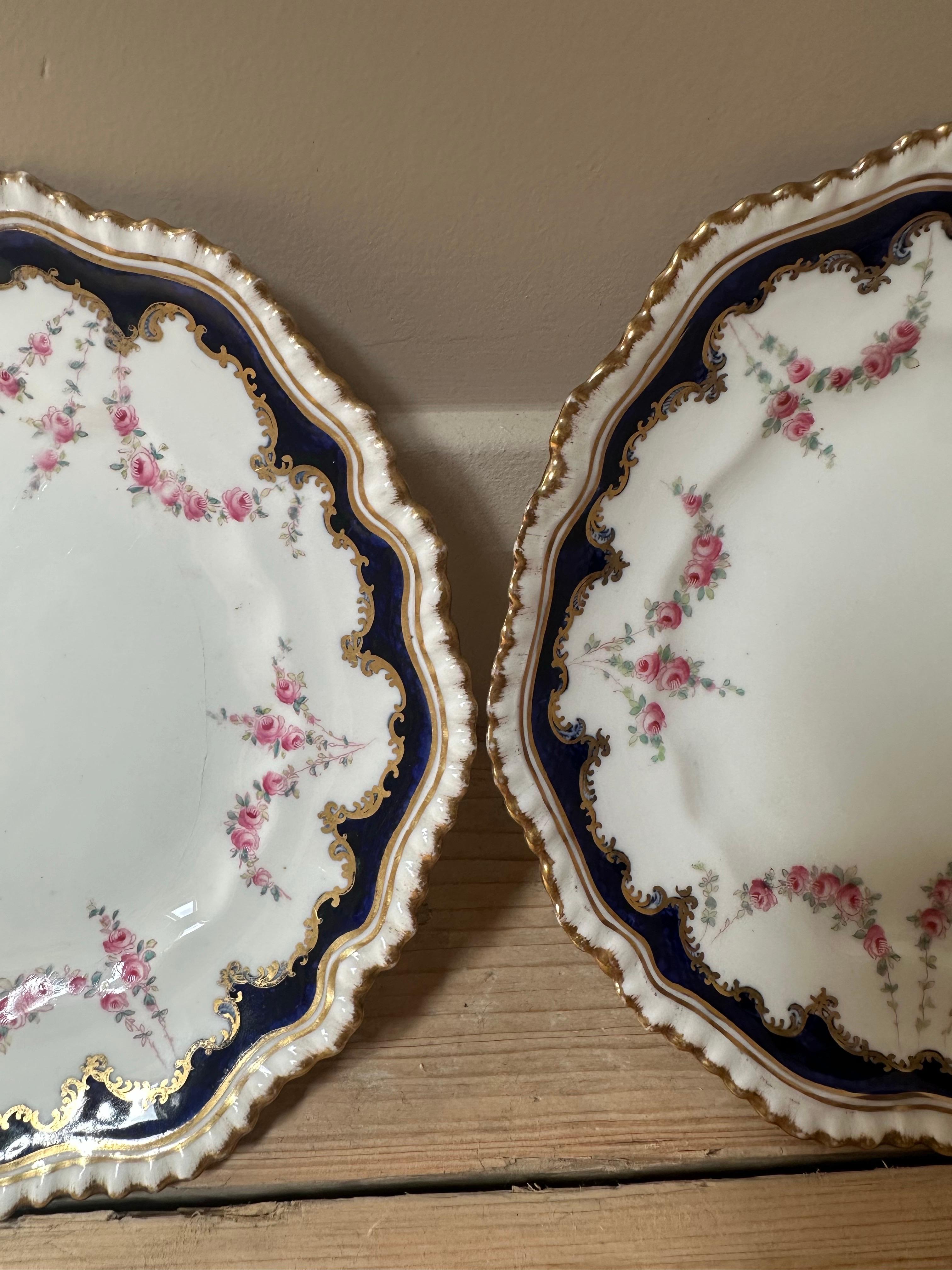 19th Century, Crown Staffordshire, Rose Garland, Gilded & Blue Border Plates In Good Condition For Sale In Worcester Park, GB