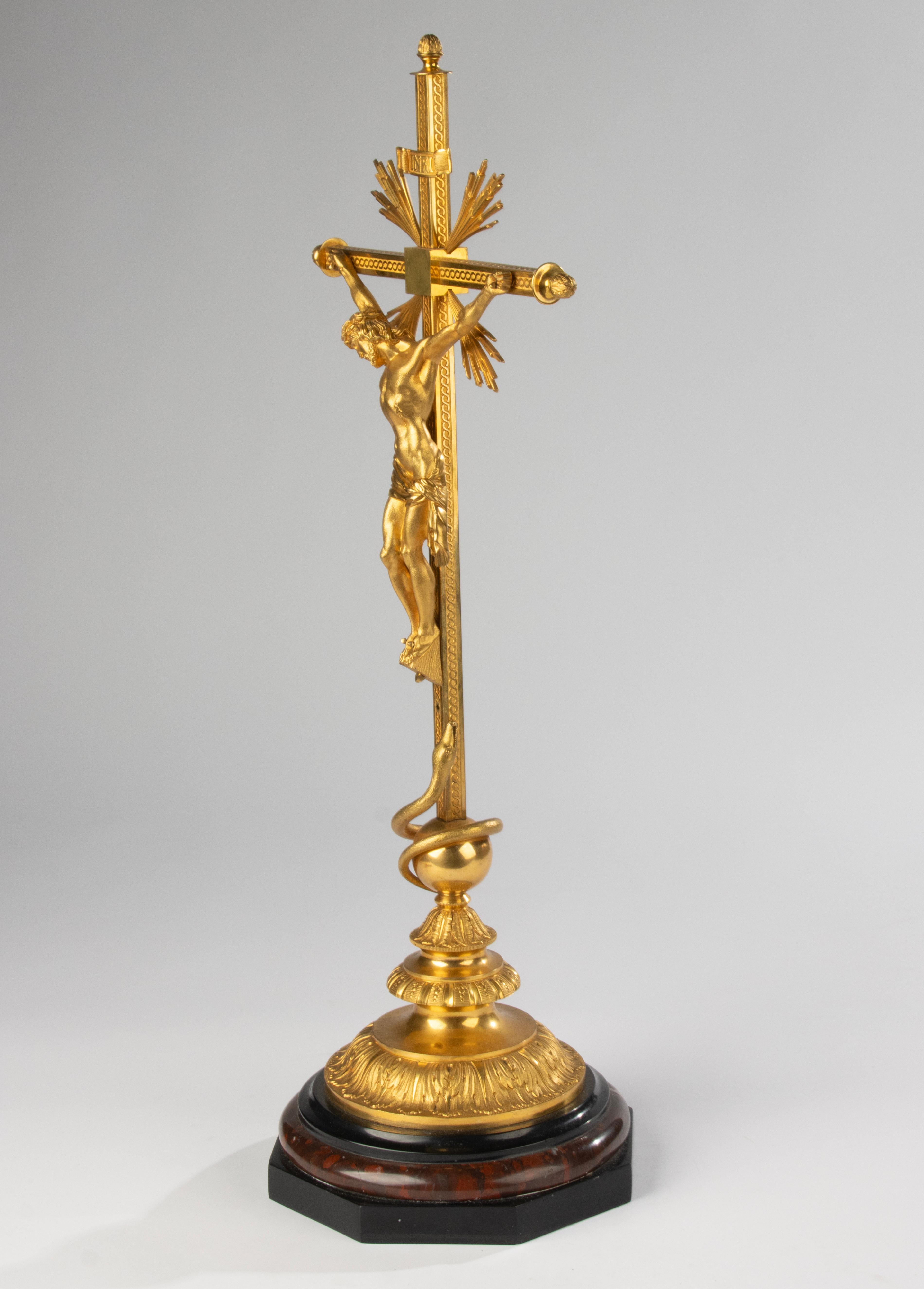 19th Century Crucifix - Gilt Bronze - Napoleon III - Serpent & Sunburst Details en vente 3
