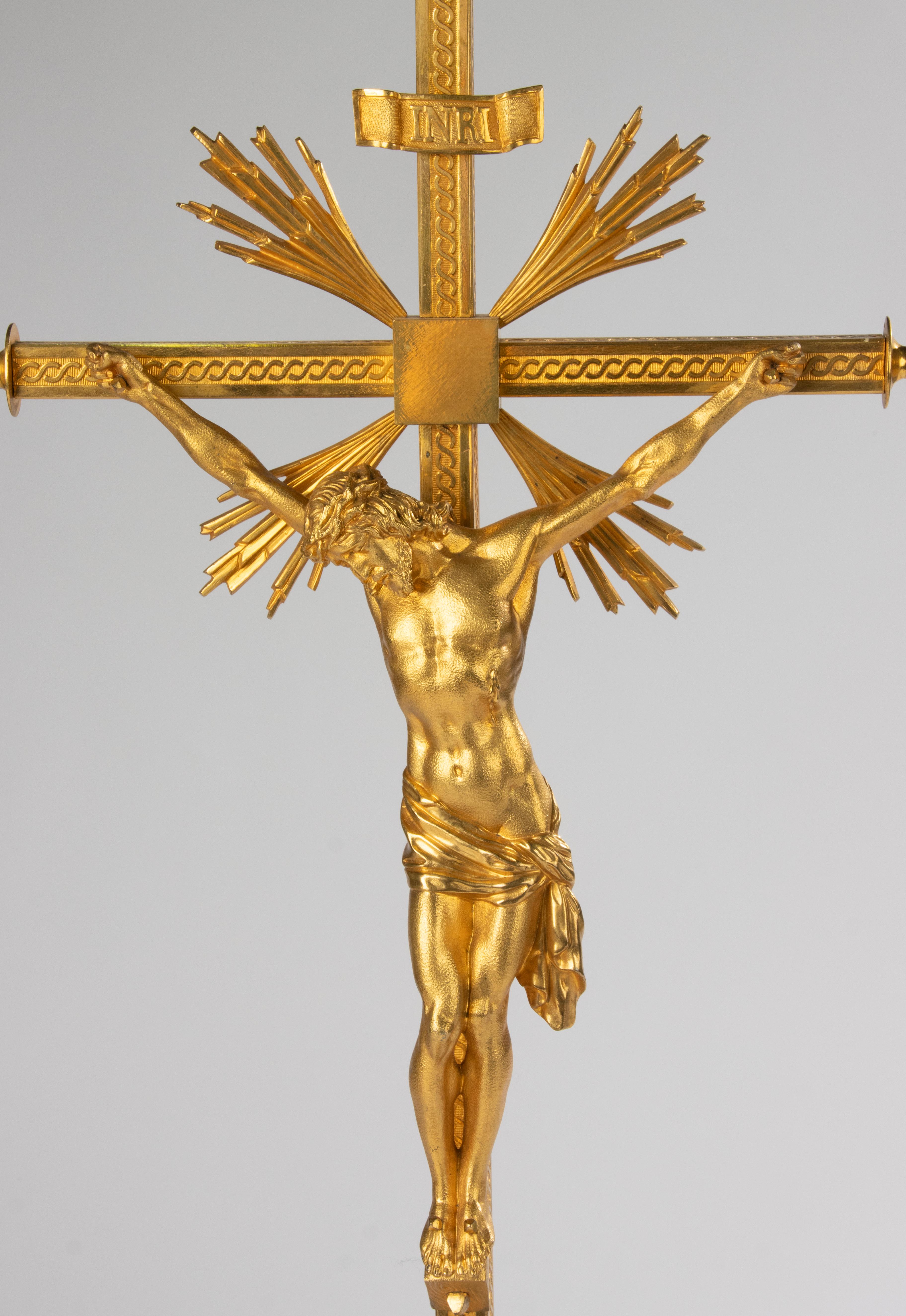 19th Century Crucifix - Gilt Bronze - Napoleon III - Serpent & Sunburst Details en vente 5