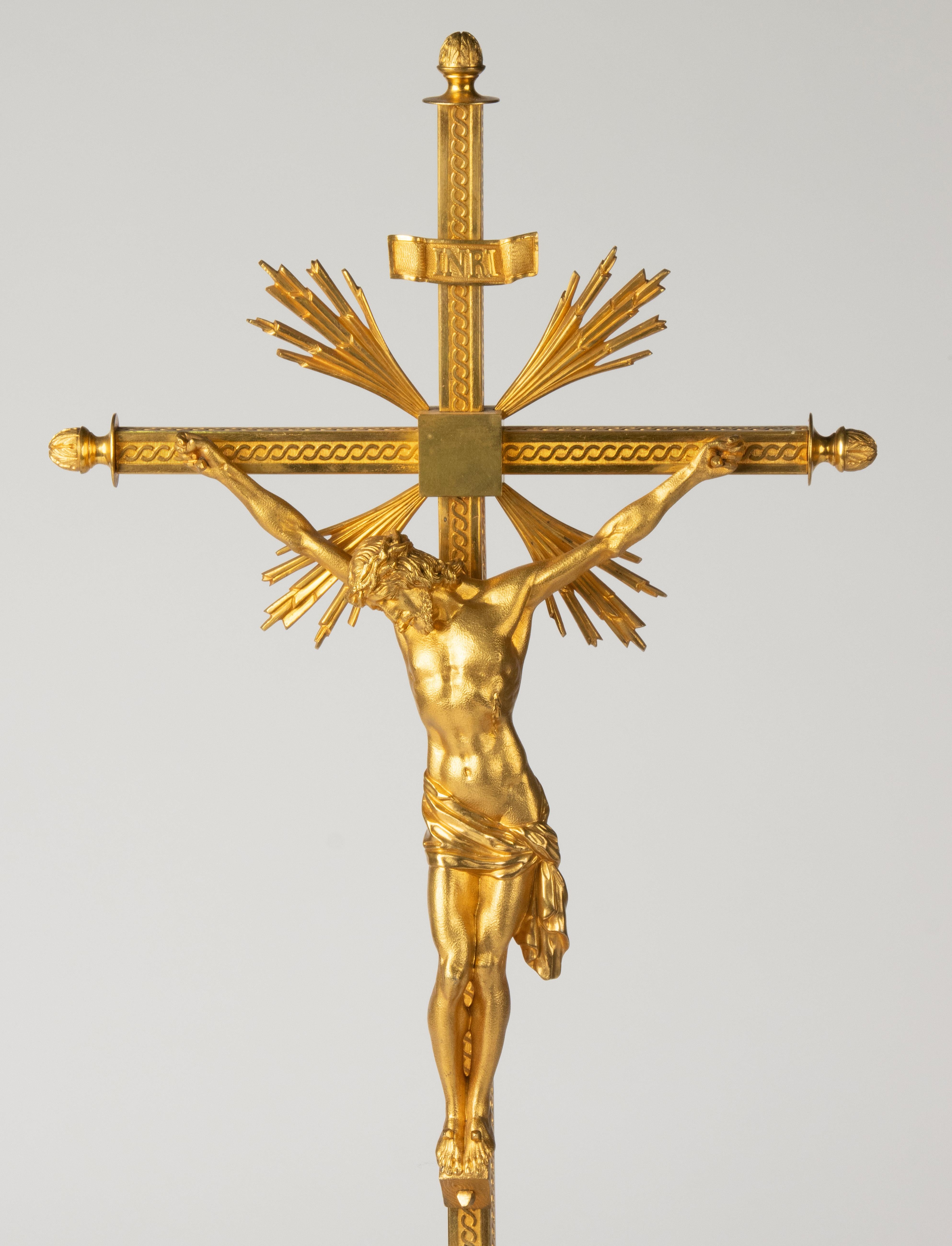 Français 19th Century Crucifix - Gilt Bronze - Napoleon III - Serpent & Sunburst Details en vente